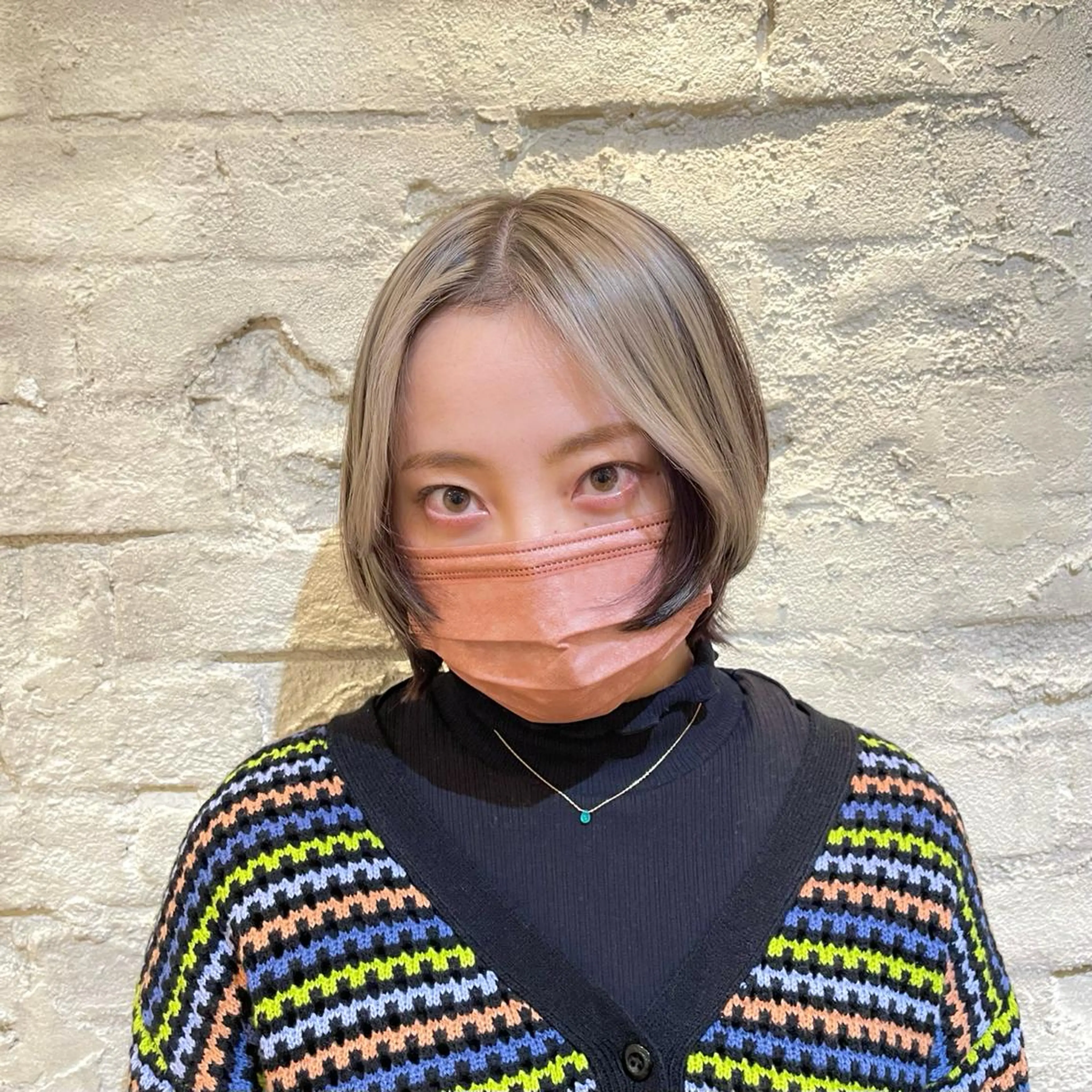 ショート カラー 🌈モテるベージュ カラー💕成島 宙のヘアスタイル