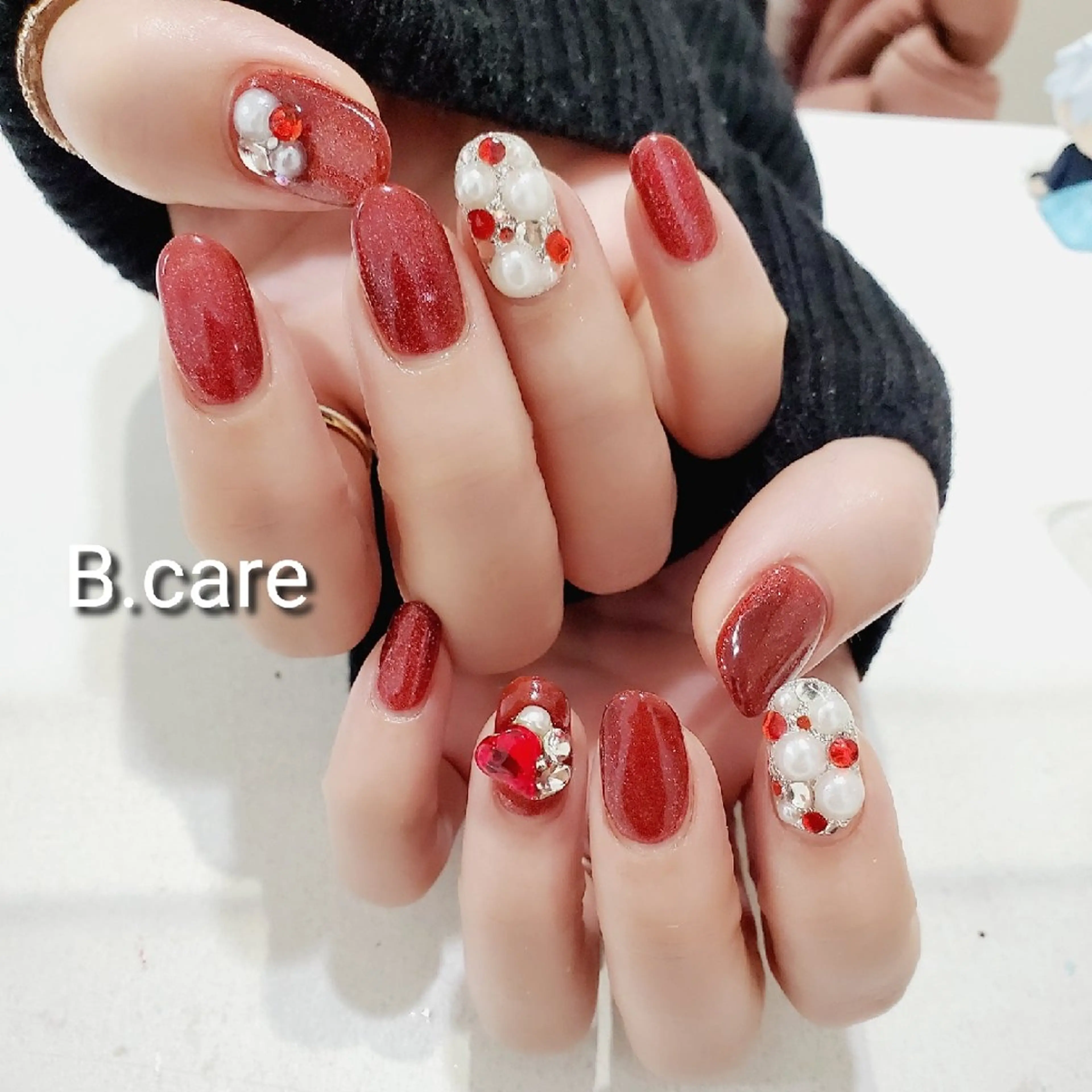 ネイル 赤色 B.care自由ヶ丘所属・早坂  のネイルデザイン