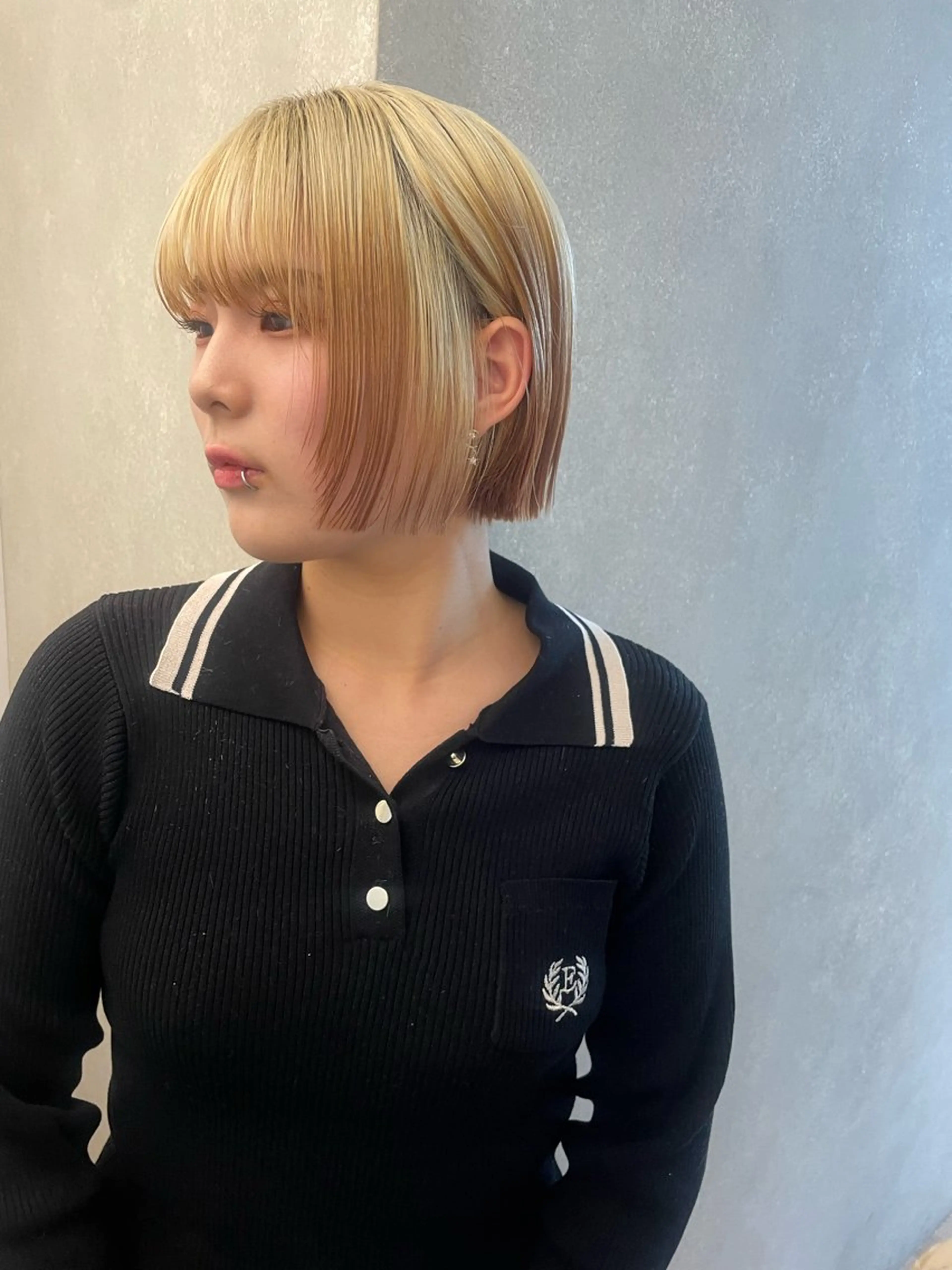 ショート カット ヘアカラー トリートメント 🎀ボブ＋ハイトーン シュカ👶🏻のヘアスタイル