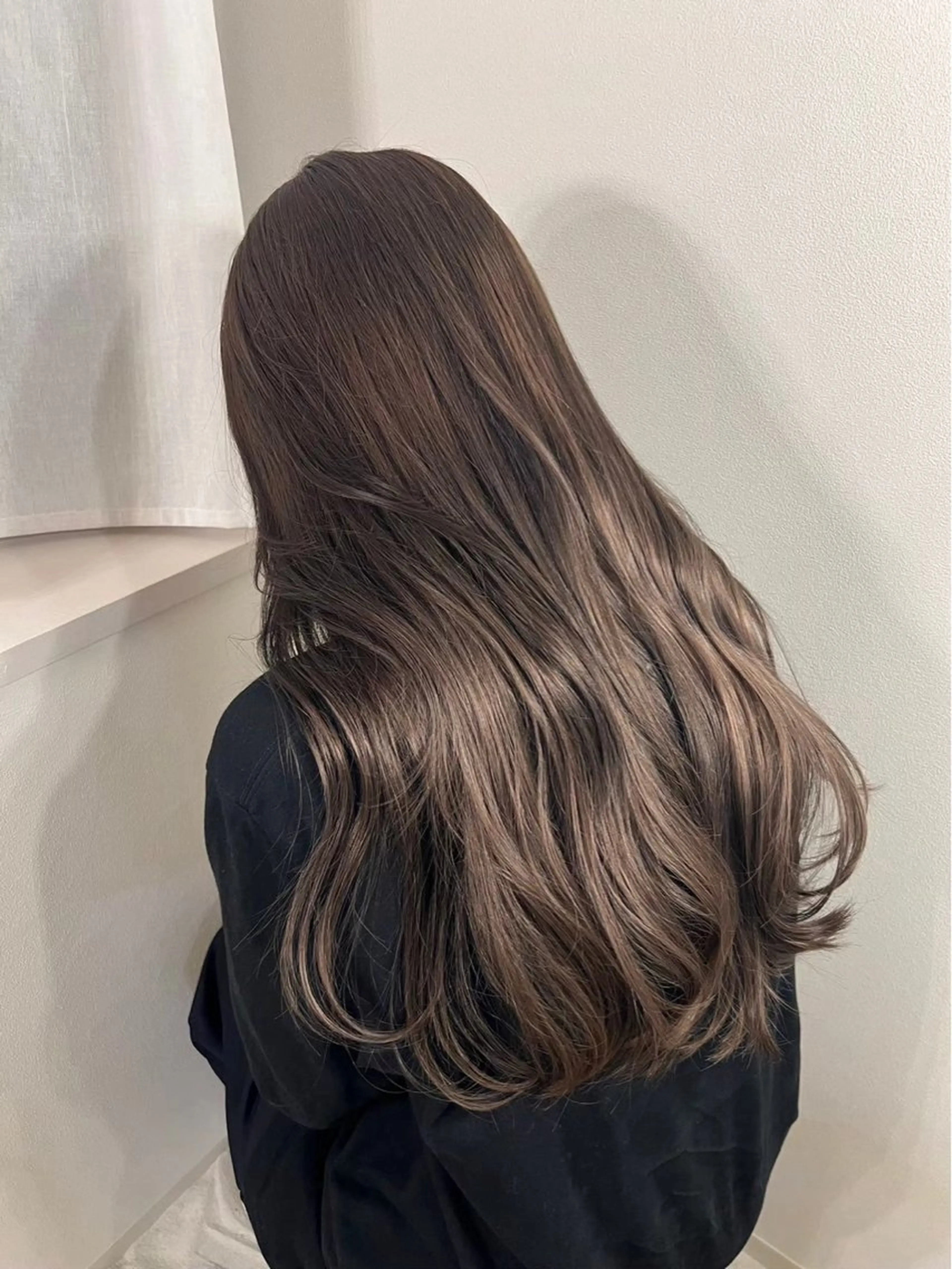 カラー 透明感カラー 廣田 真依のヘアスタイル