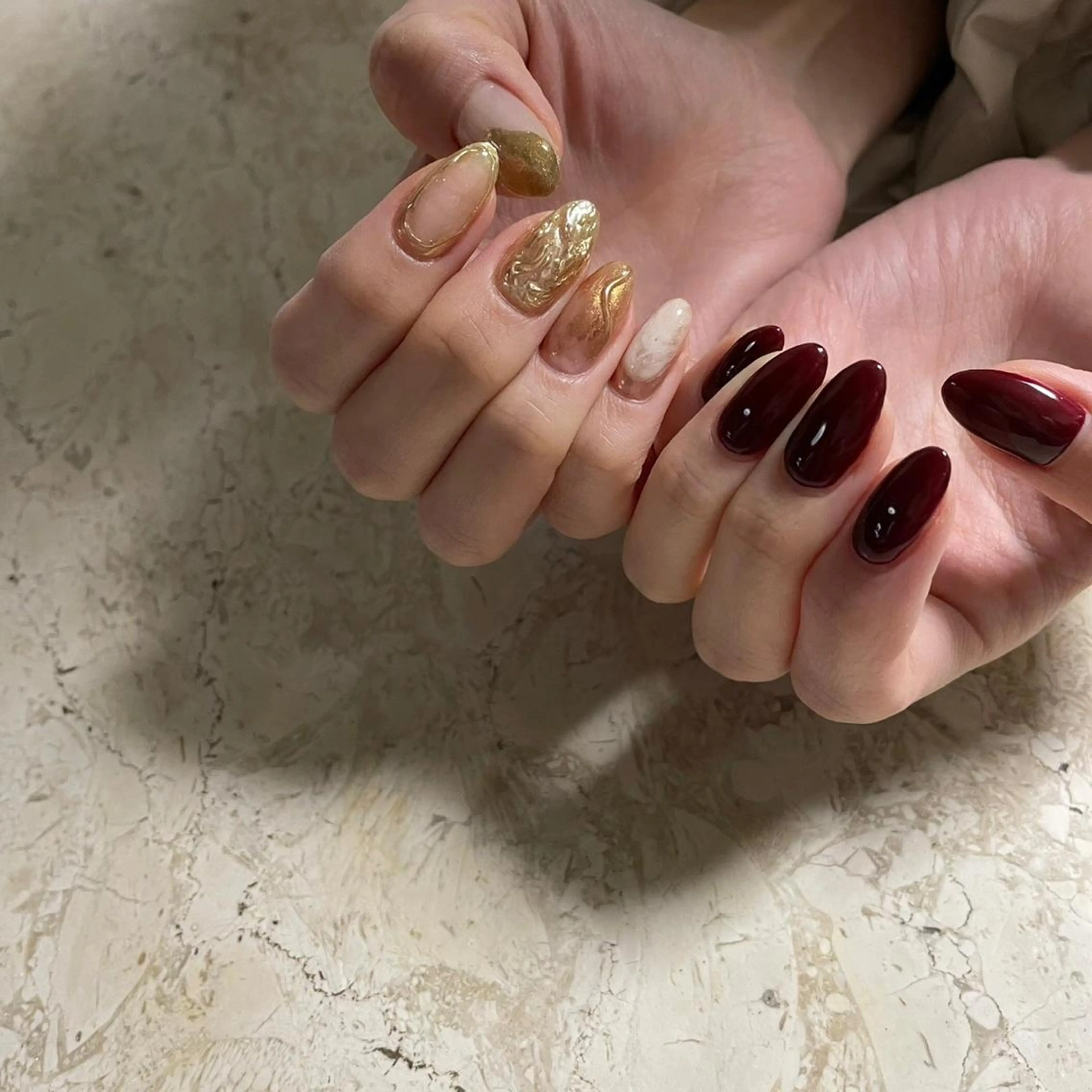 ネイル アートネイル オーロラネイル ジェルネイル ゴールド ハート ハンドネイル フットネイル nail salon mieux(ミュー)のネイルデザイン
