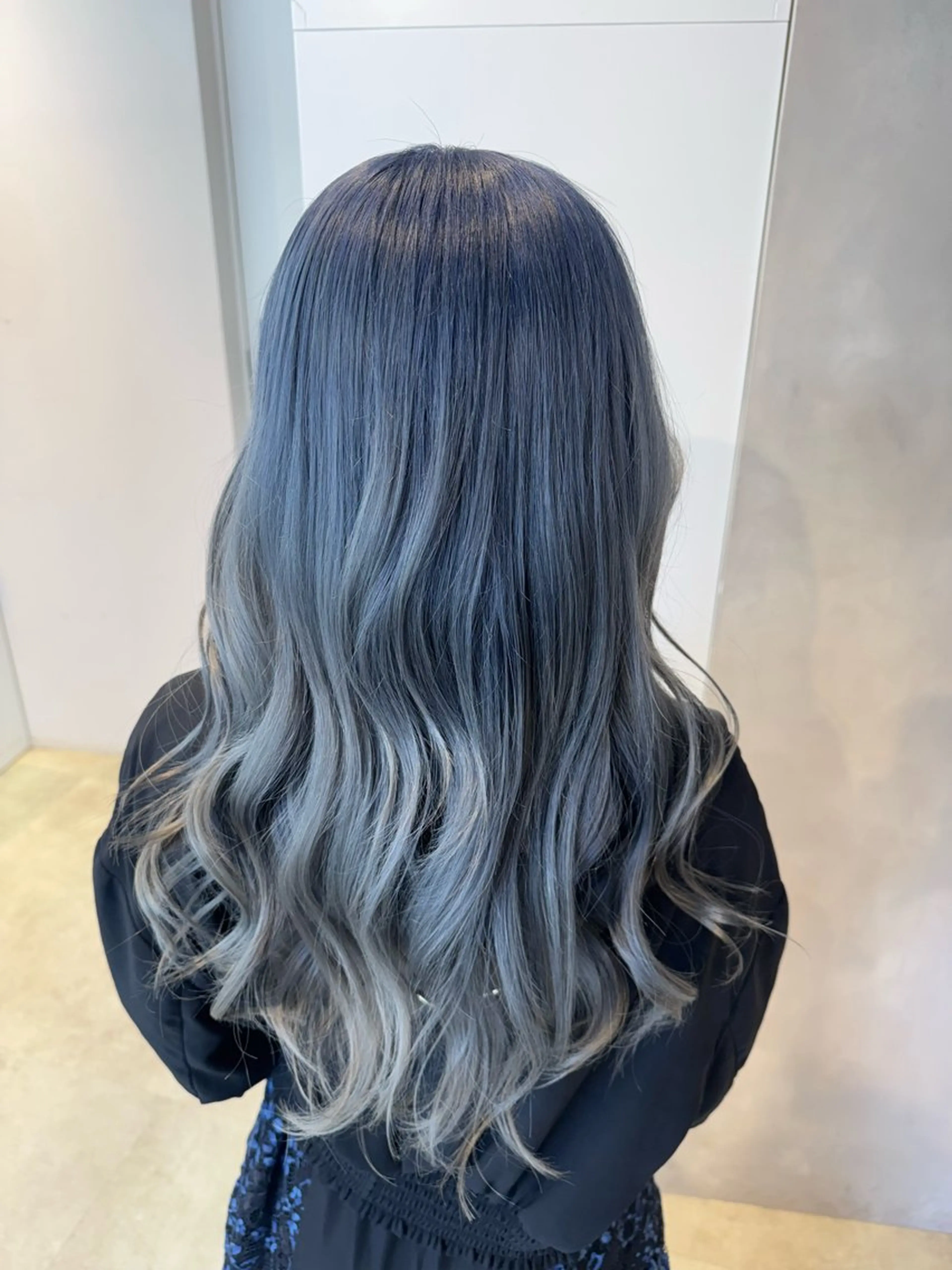 カラー ブルーカラー ブルーグレー 透明感カラー✨艶髪 制作🌱山根あゆみのヘアスタイル