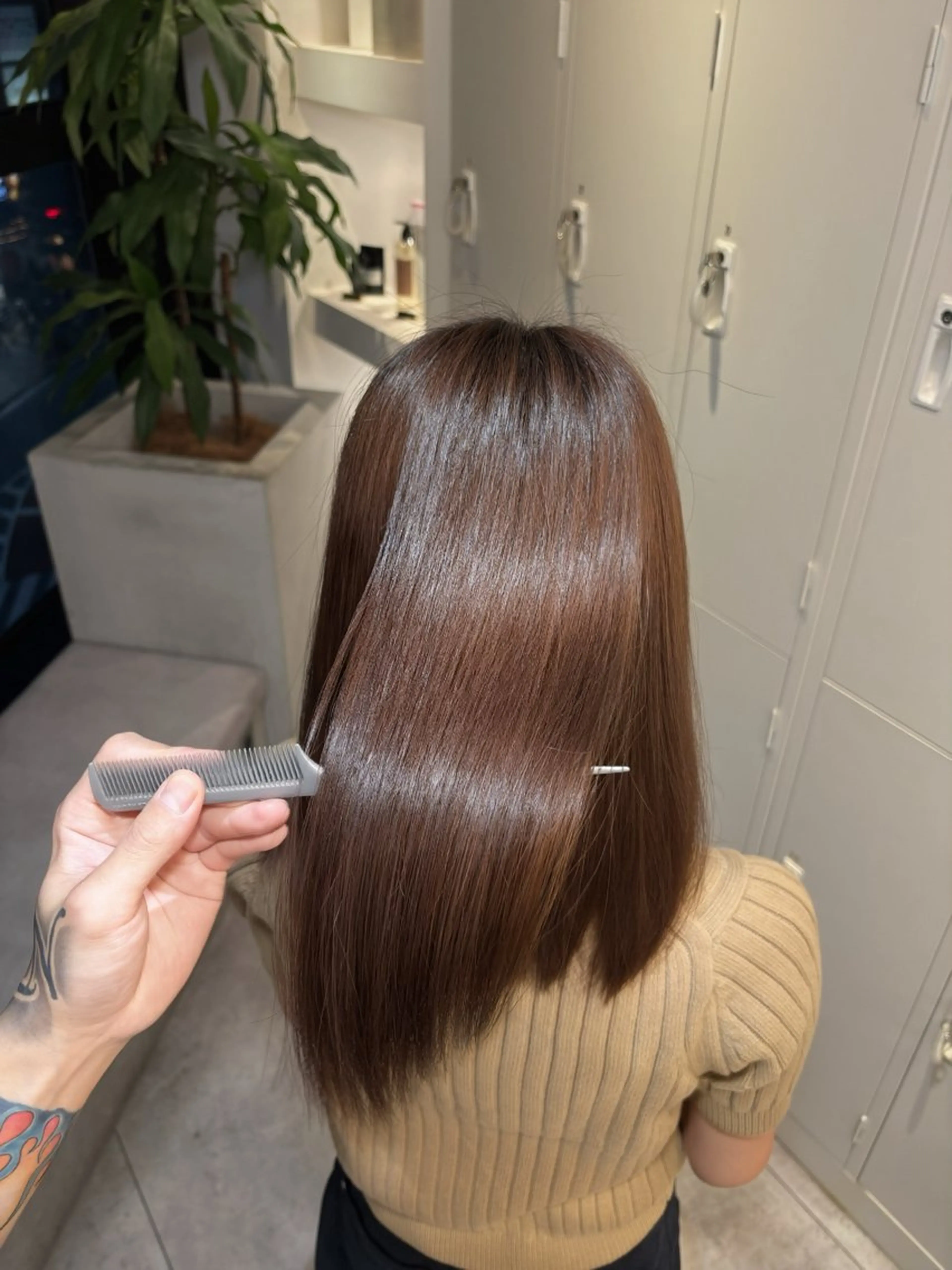 ミディアム 髪質改善 トリートメント カット ヘアカラー トリートメント 🍀祥吾🍀レイヤー 艶髪❣️髪質改善❤️のヘアスタイル