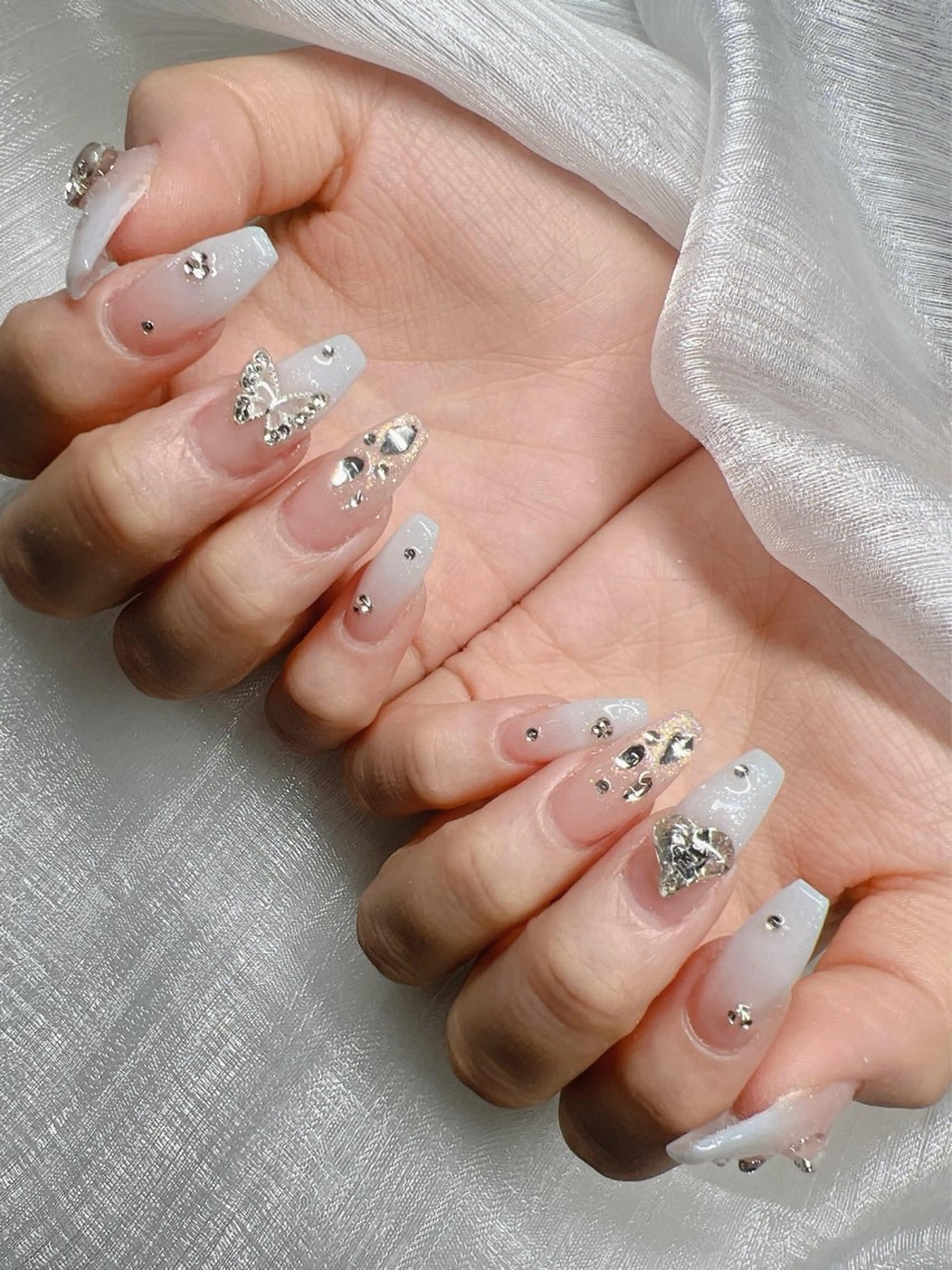 ネイル 長さ出し グラデーション キラキラネイル マグネットネイル ニュアンスネイル ハンドネイル Lee Nails チップ長さだし専門店のネイルデザイン