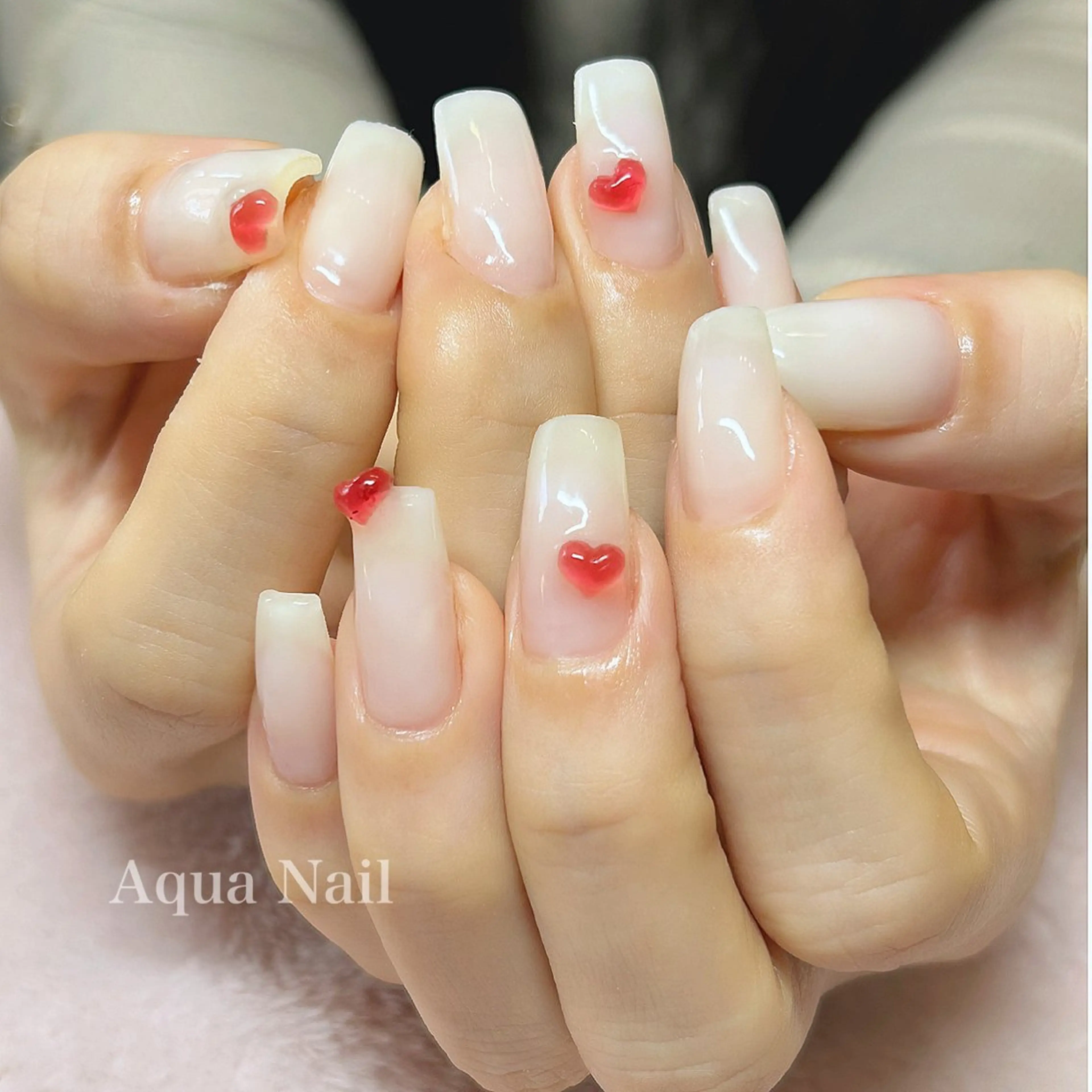 ネイル ハート ホワイト ハンドネイル フットネイル AQUA NAIL所属・AQUA NAILのネイルデザイン