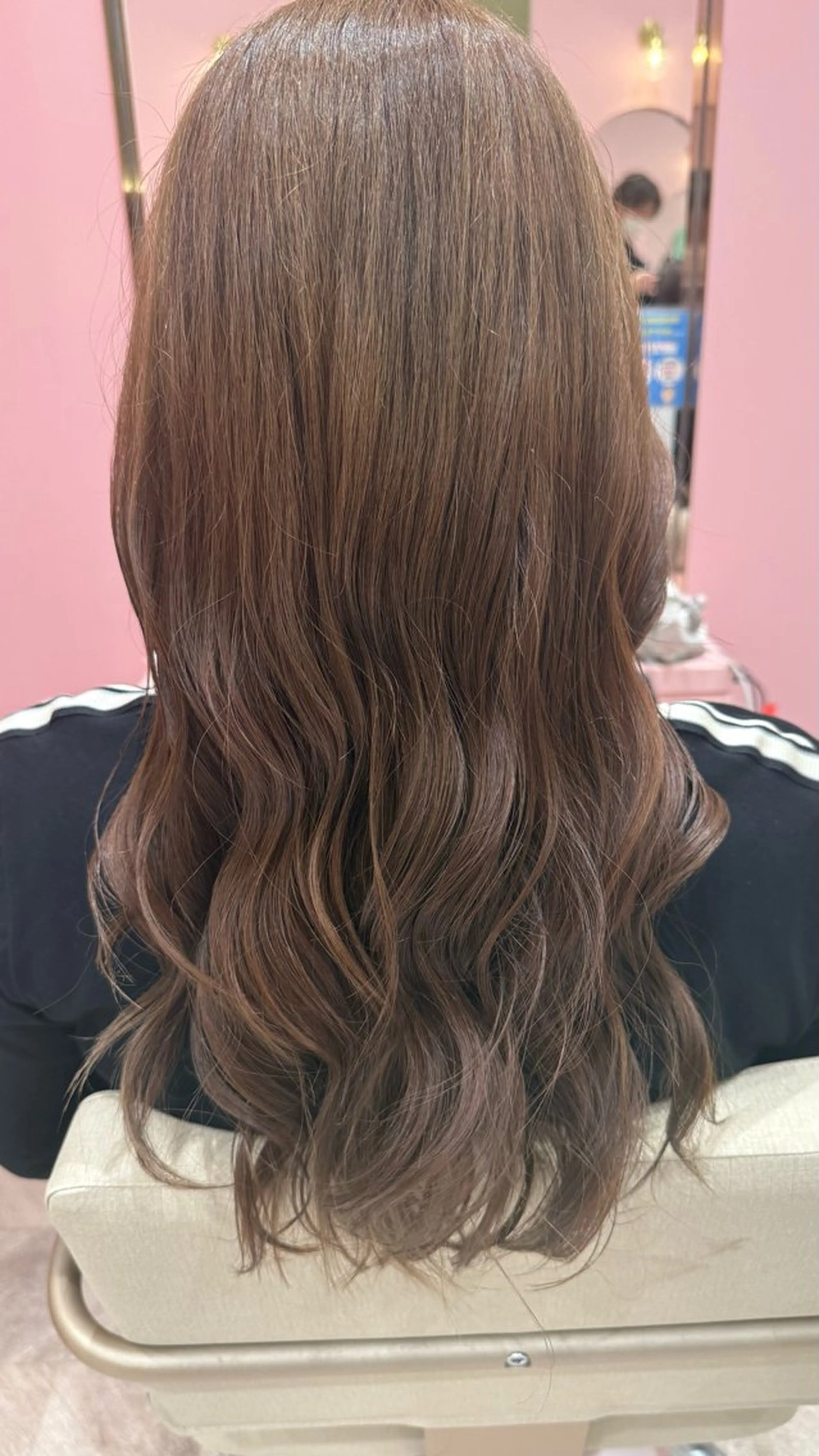 ロング ヘアカラー 橘 芽久美のヘアスタイル