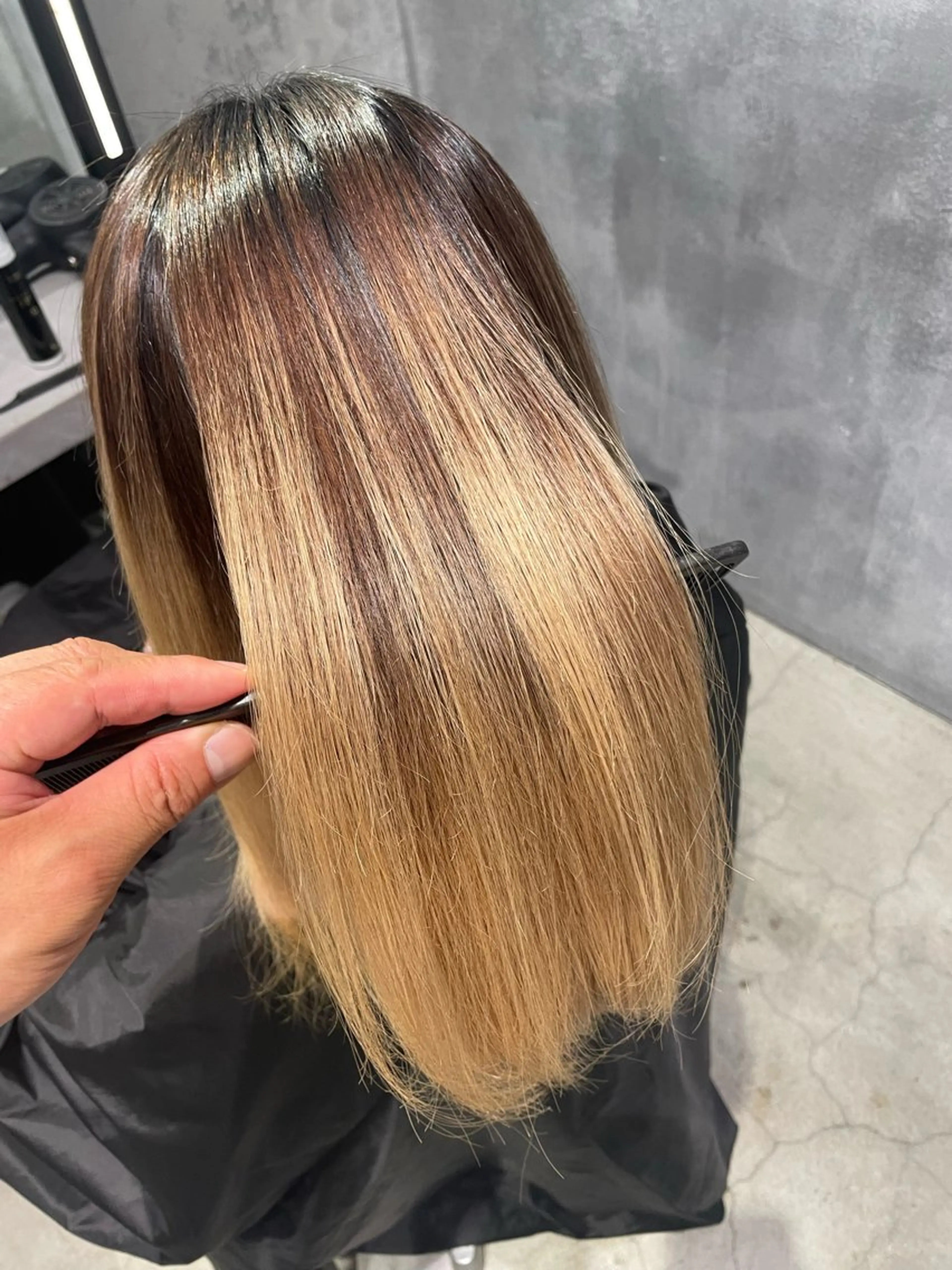 セミロング カット 縮毛矯正 トリートメント メテオ取扱✨美髪 矯正✨HiroNYのヘアスタイル