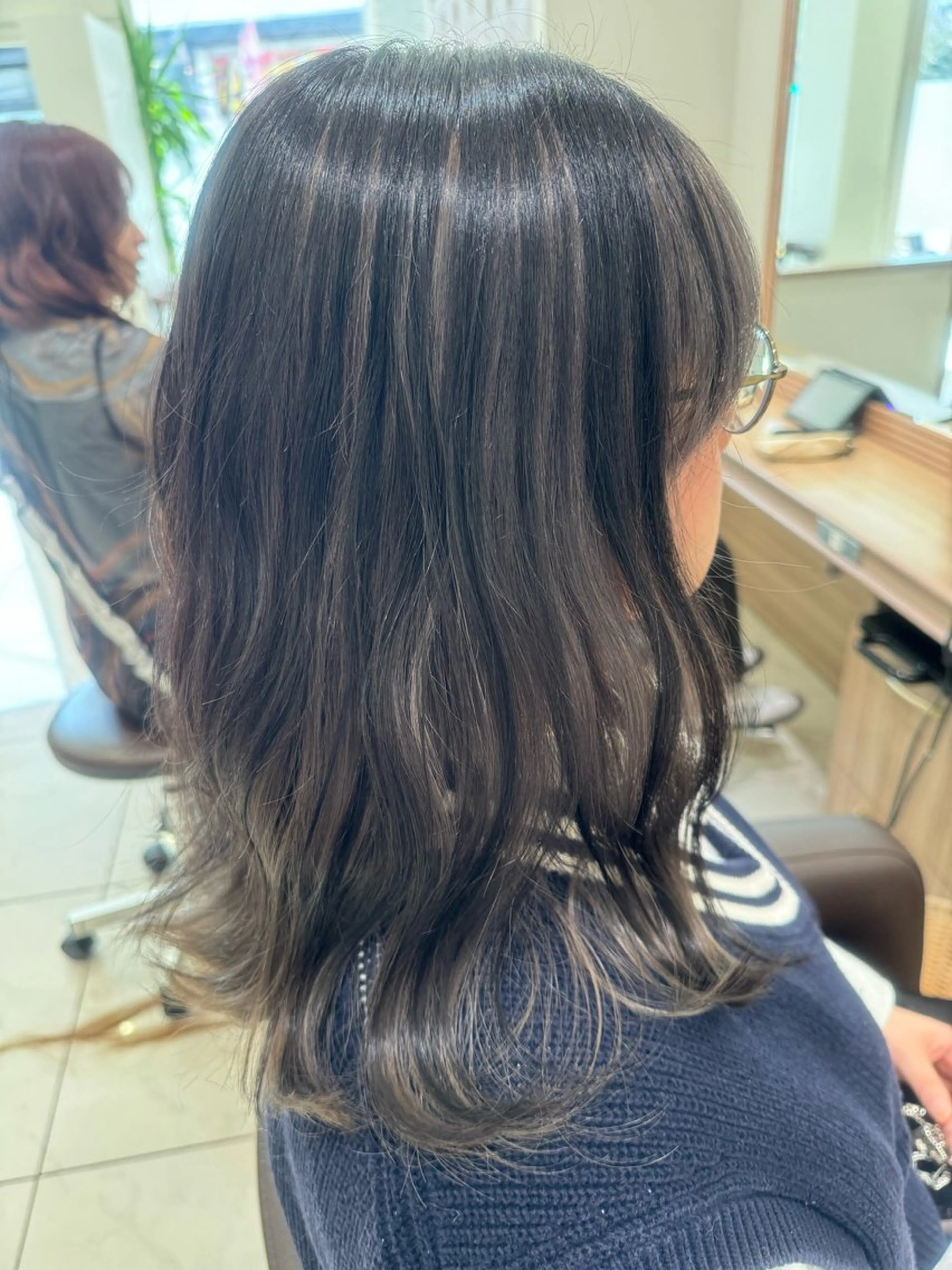 ミディアム カラー 柿崎 浩美のヘアスタイル