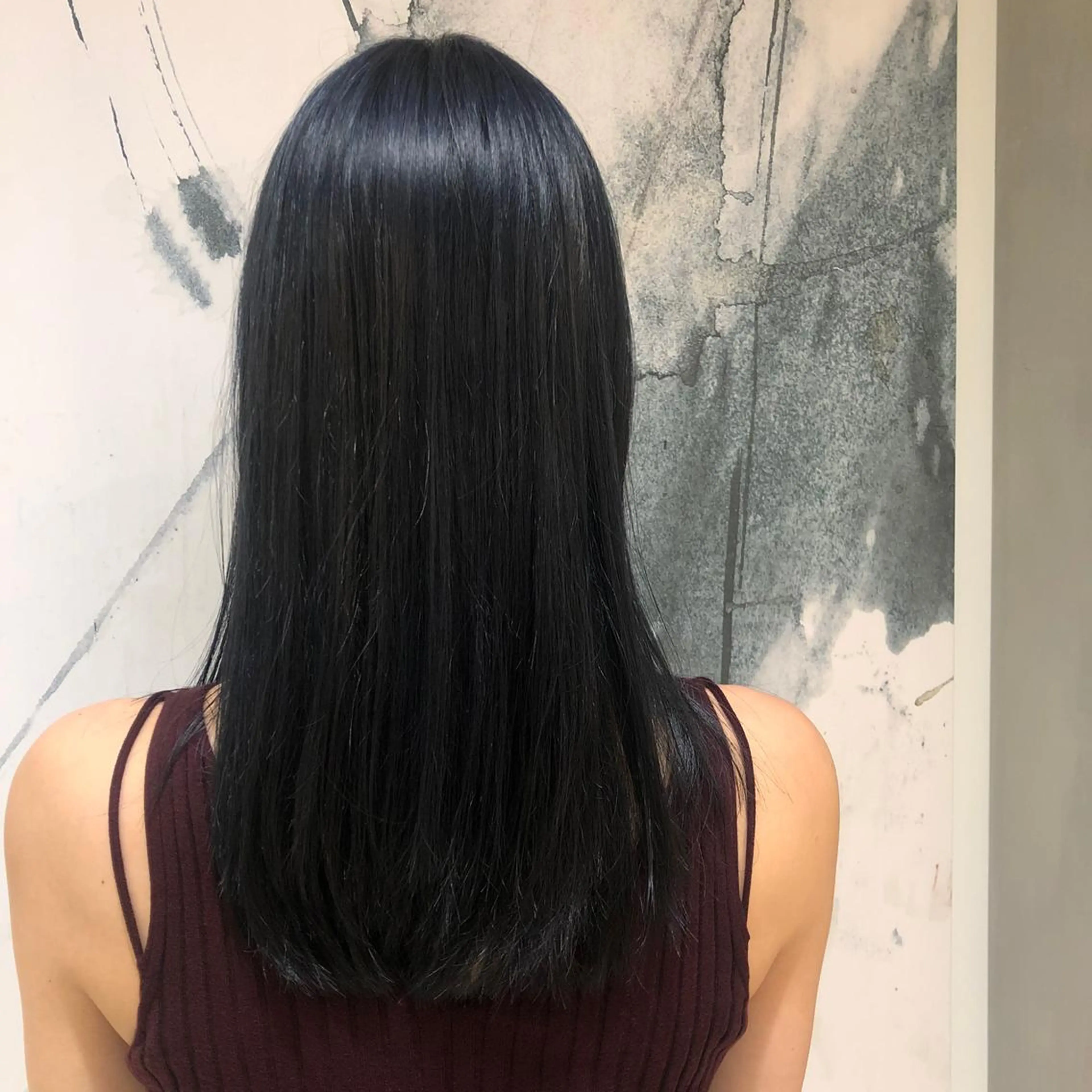 セミロング カラー 黒髪 ブルーカラー ブルーブラック ブルーグレー 透明感カラー カジュアルを女っぽく 𝗮𝘆𝗮𝗰𝗼のヘアスタイル