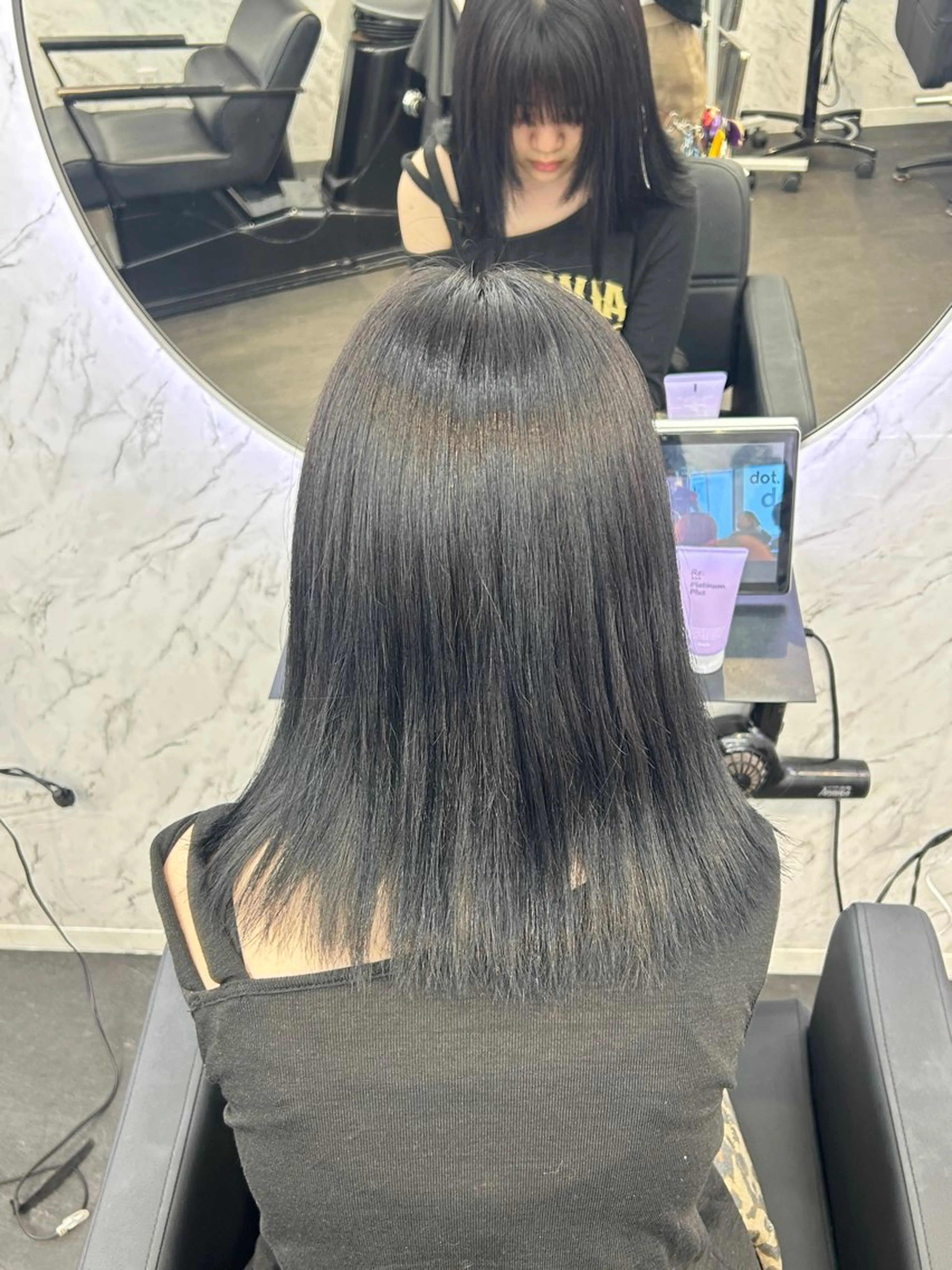 セミロング カラー 黒髪 ヘアカラー トリートメント 艶カラー 🇰🇷💎MIUのヘアスタイル