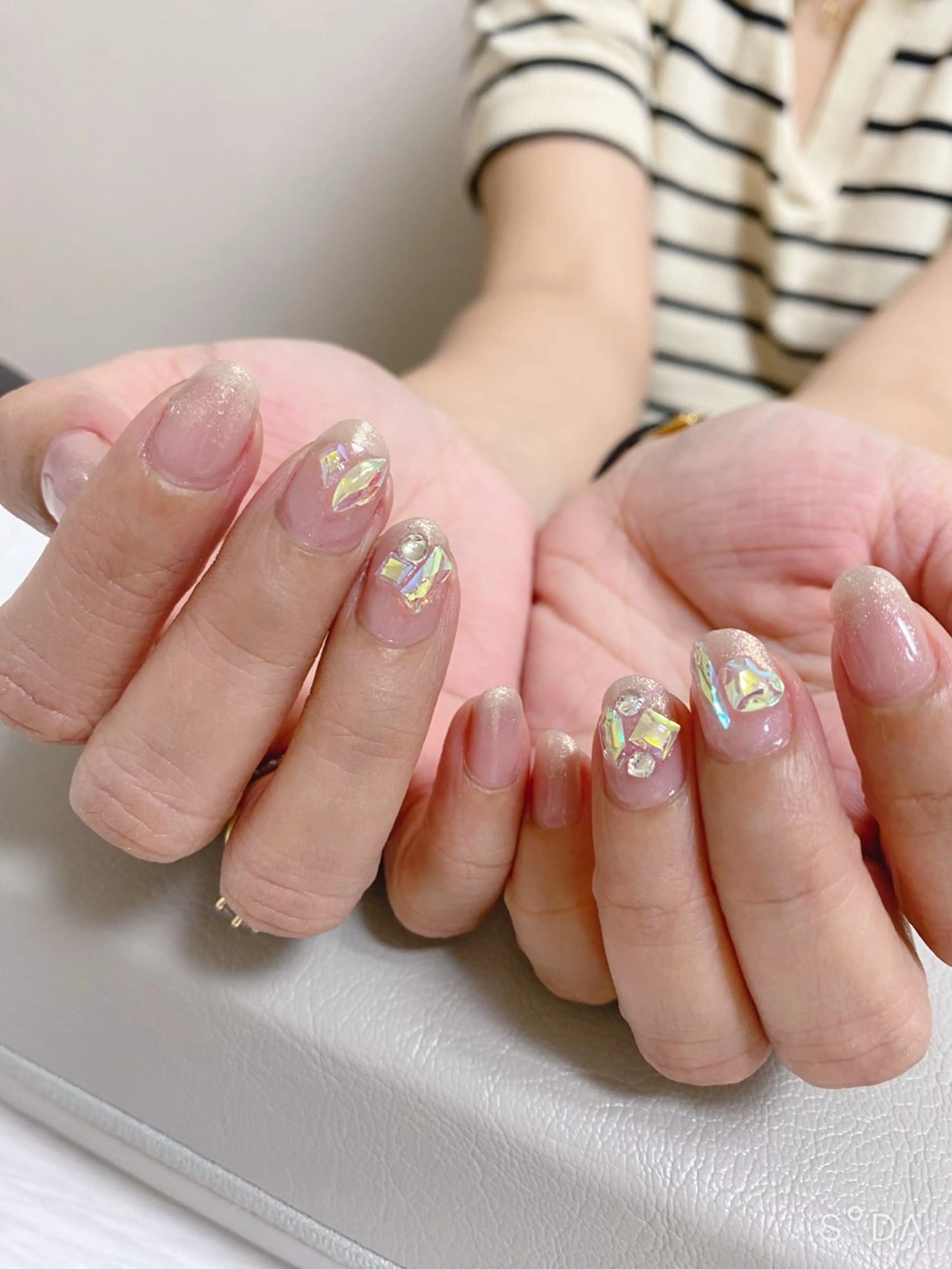 ネイル オーロラネイル 氷ネイル・うるうるネイル nail amuseのネイルデザイン