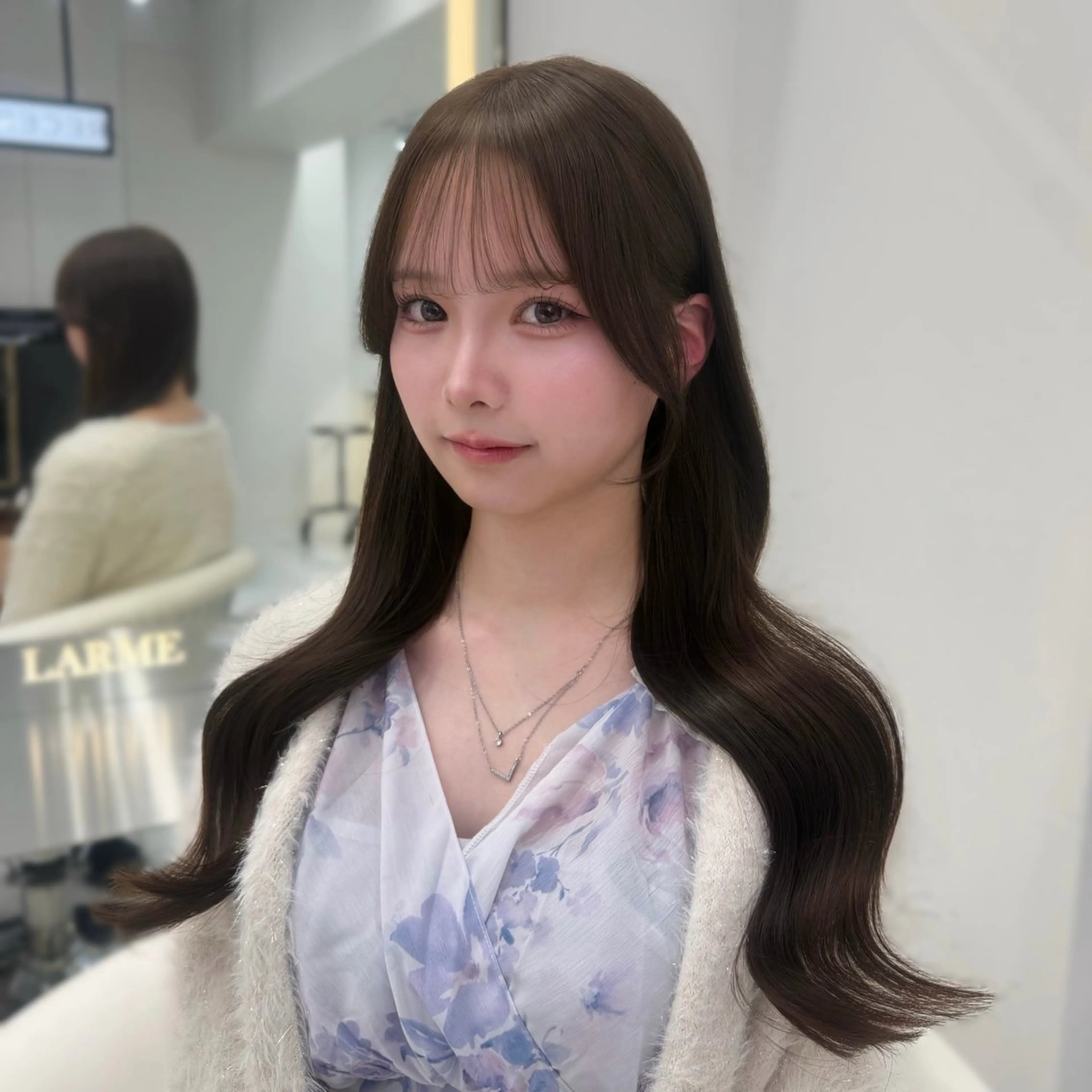 ロング 🎀Ami/新宿/レ イヤー/艶カラー🎀のヘアスタイル