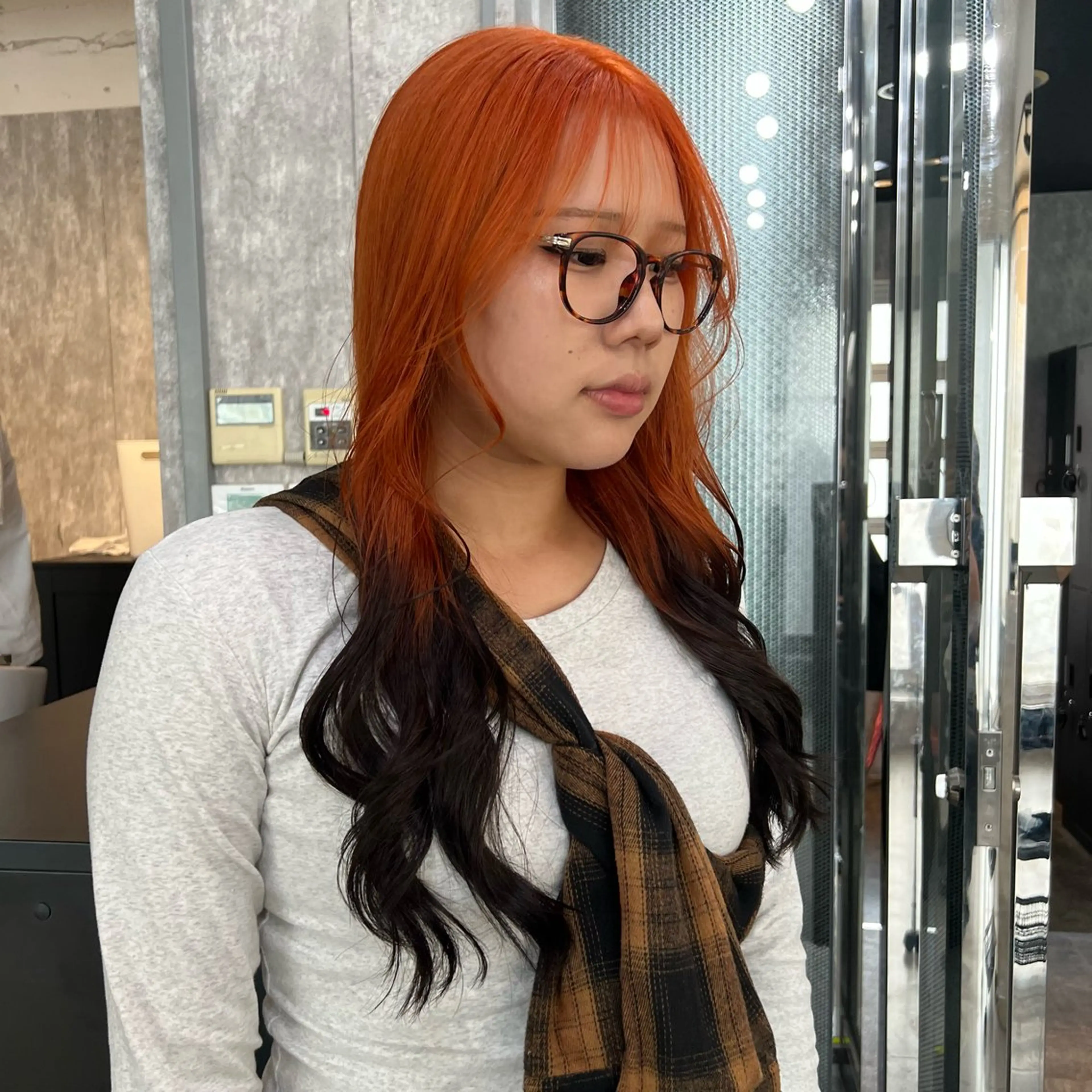 ロング レイヤーカット ヘアカラー TIDEHAIR SHIHOのヘアスタイル