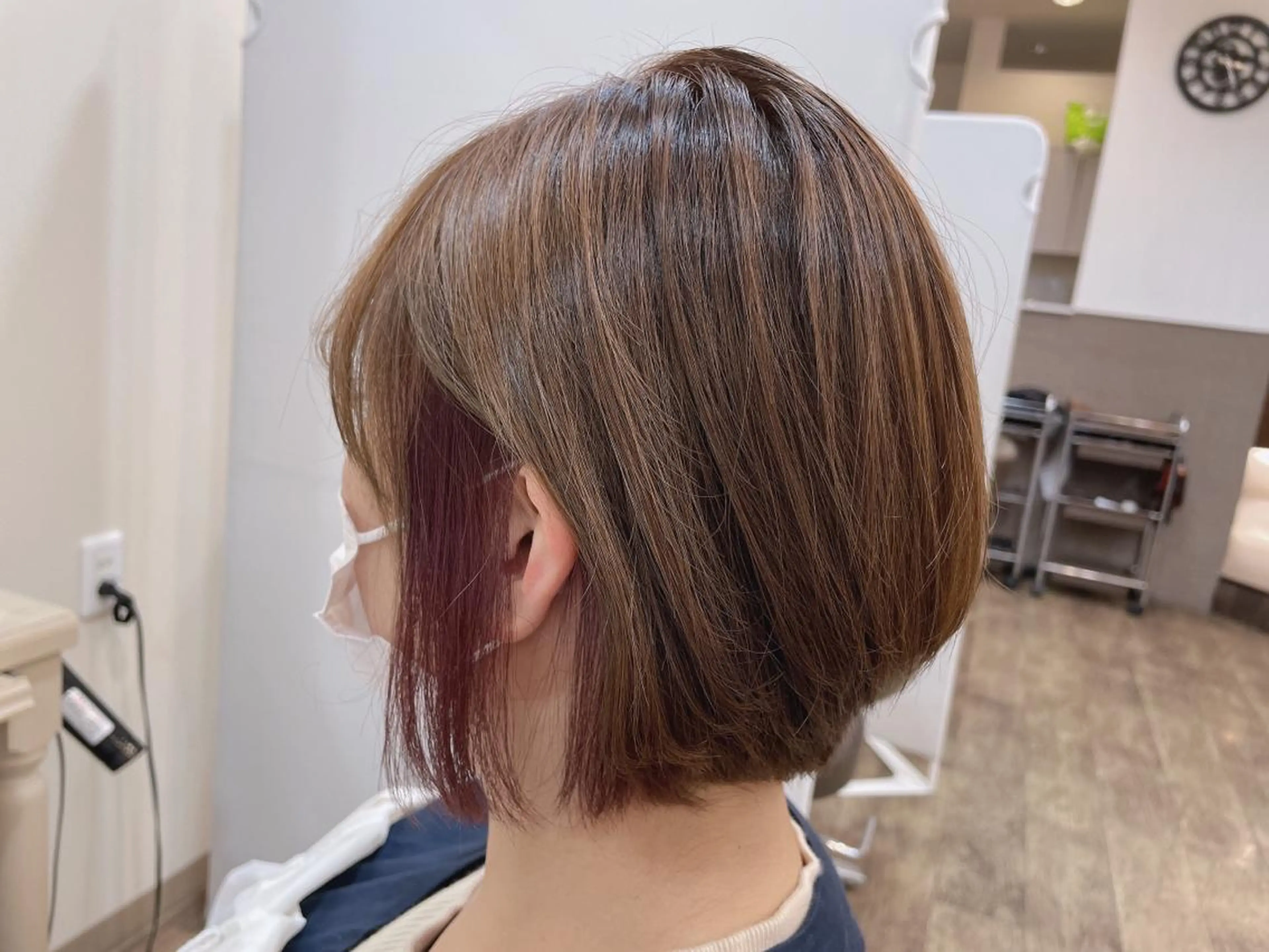 ショート カラー イヤリングカラー インナーカラー ピンクカラー ヘアカラー 尚平 髪質改善 大人のデザインカラーのその他イメージ