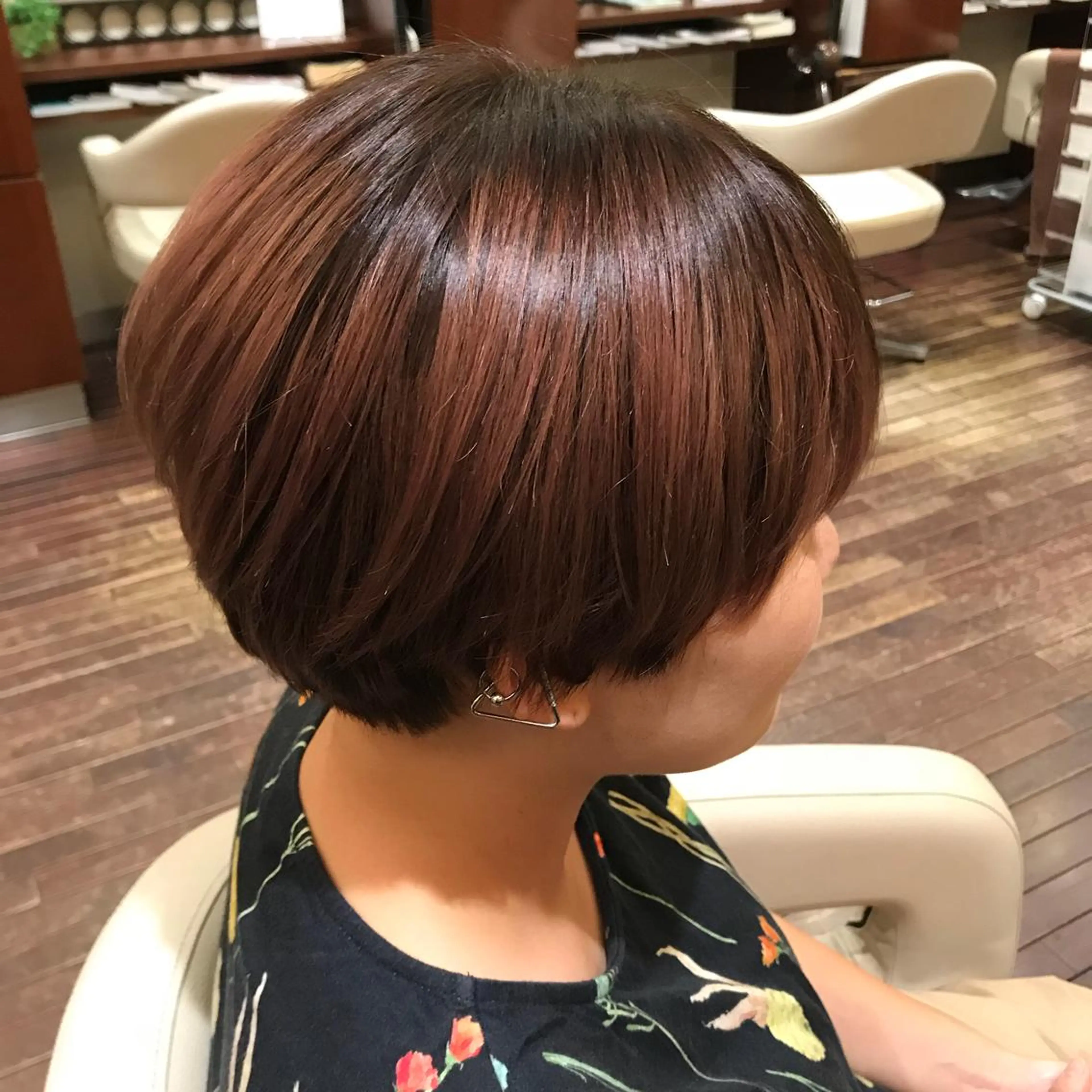 ショート マッシュヘア Agu hair verse所属・小顔/似合わせカット 杉山莉菜のヘアスタイル