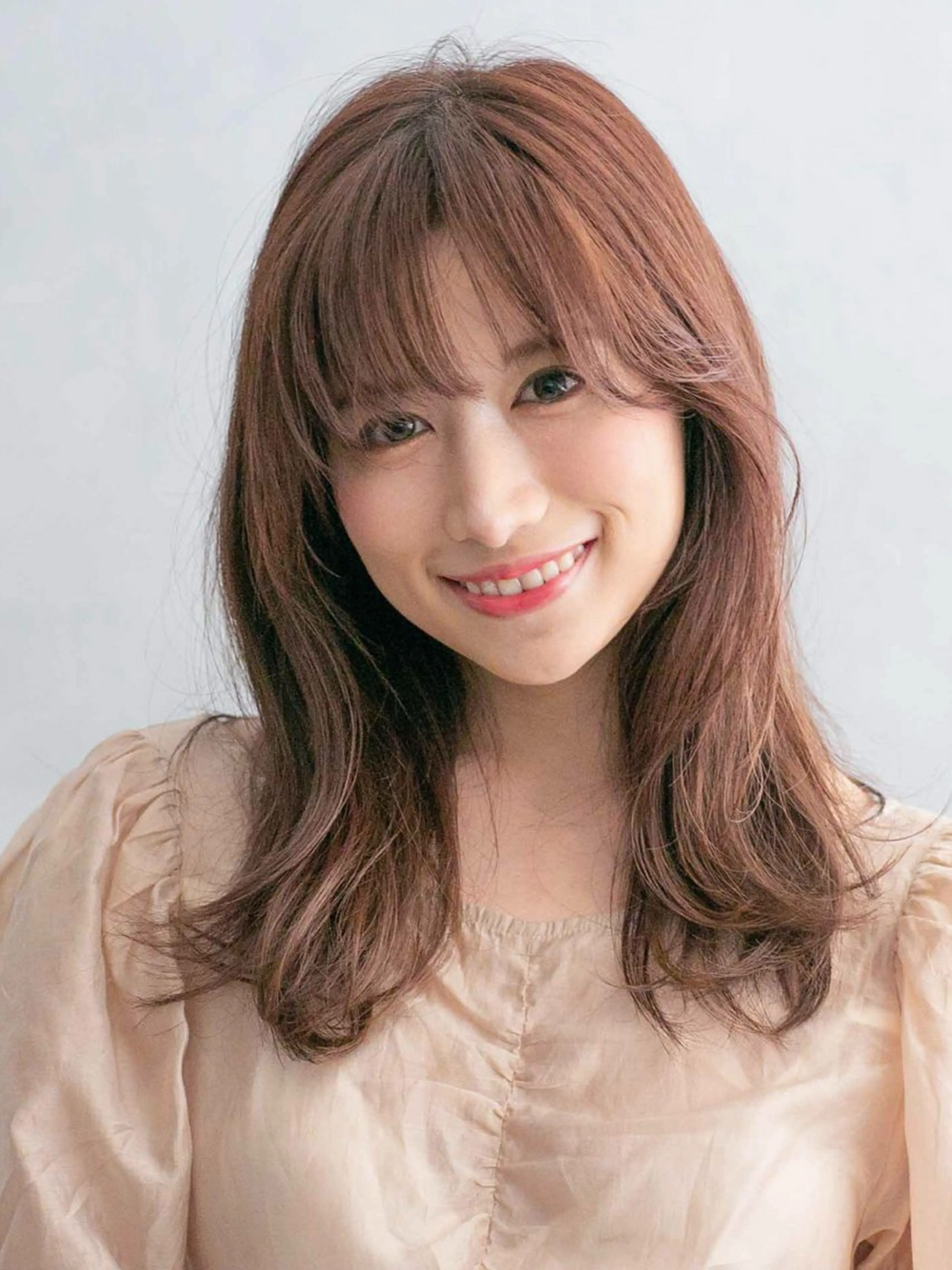ロング カラー ブリーチ 透明感カラー ダブルカラー ブリーチなしカラー 顔まわりレイヤー 大人レイヤー& 透明感カラー💄のヘアスタイル