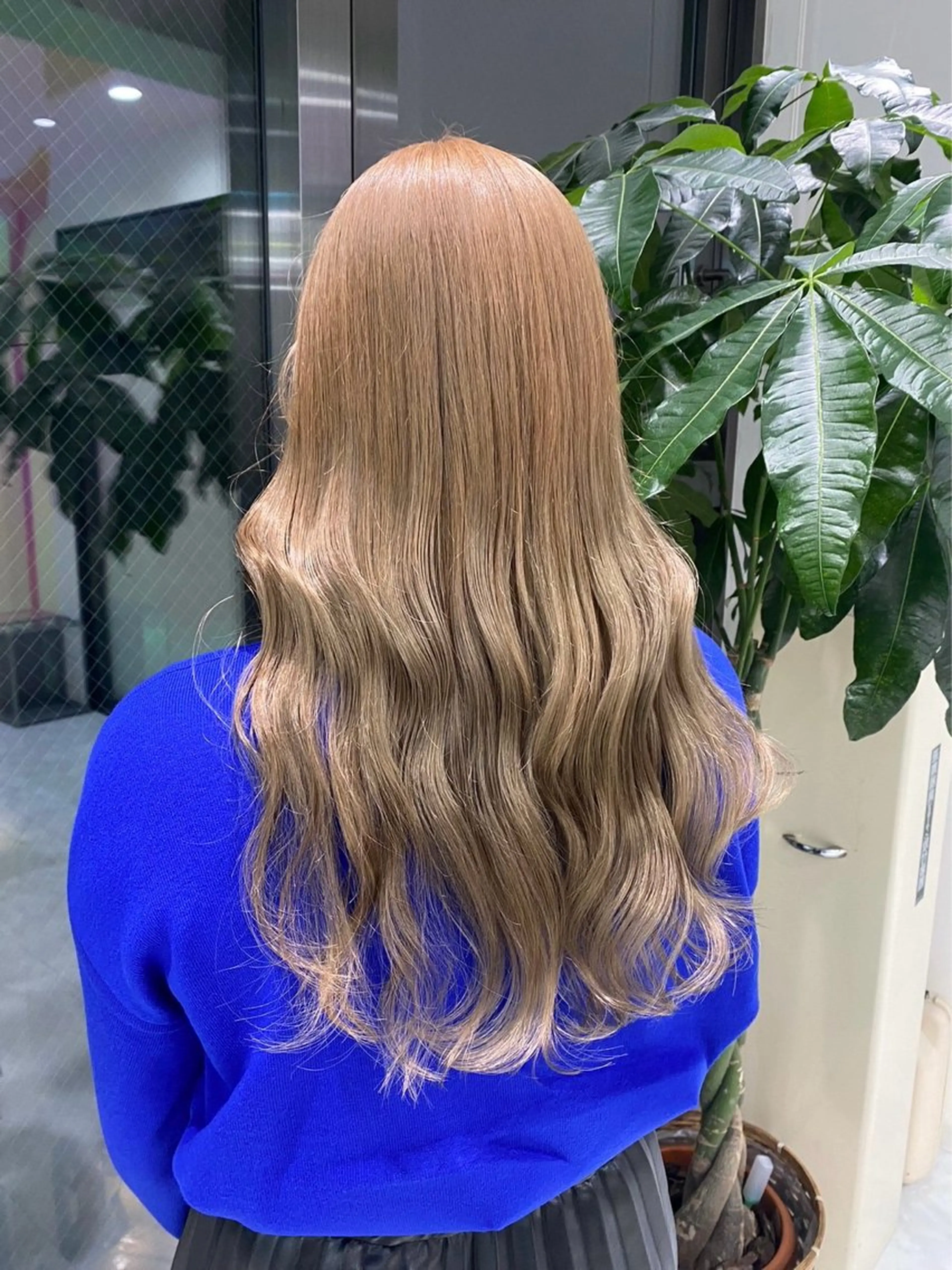 ミディアム カラー ベージュカラー ミルクティーベージュ ヘアカラー トリートメント ヘッドスパ ヘアセット ♡ブリーチカラー♡ Mirioのヘアスタイル