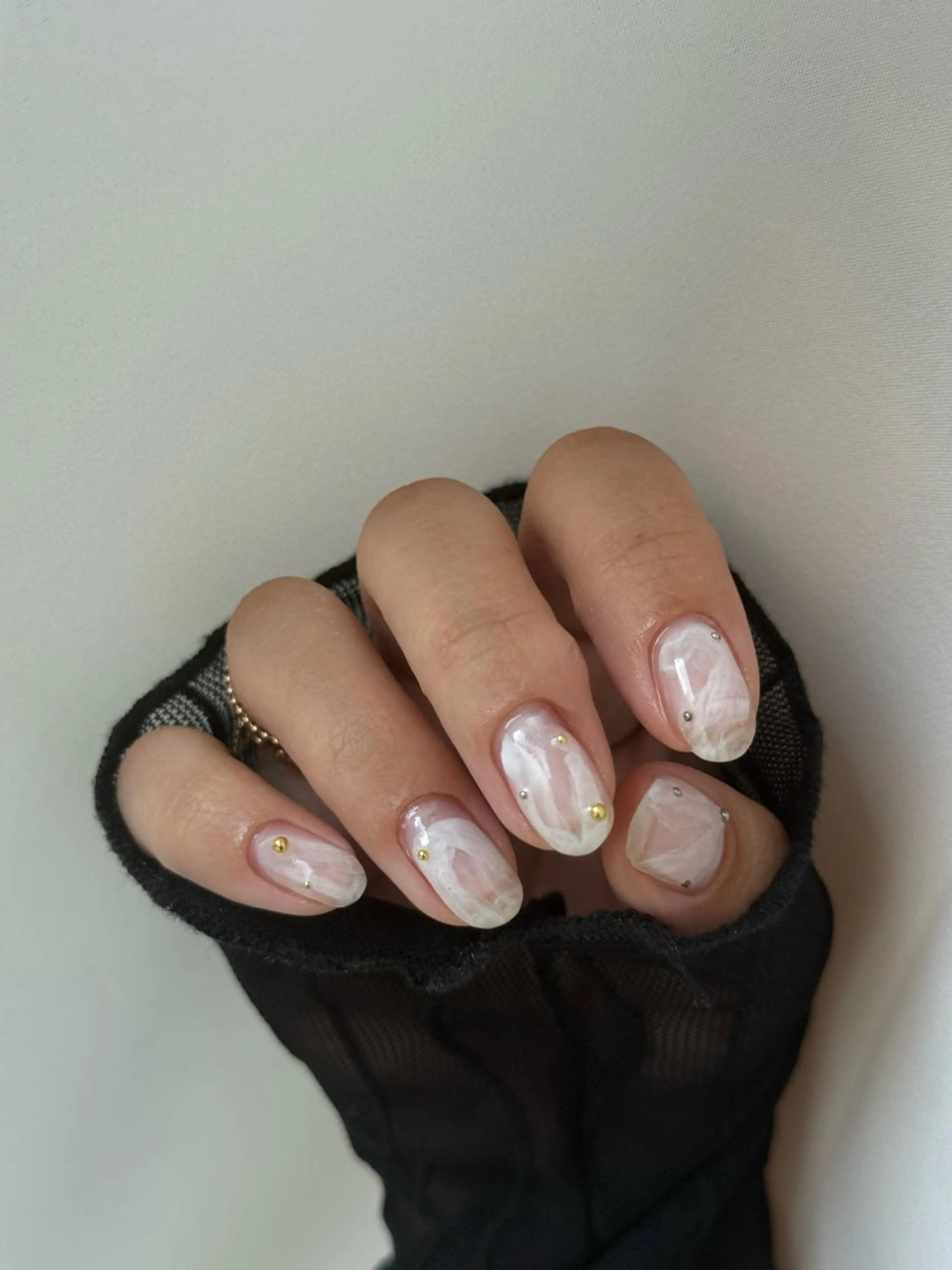 ネイル クリアネイル ニュアンスネイル シンプルネイル 夏ネイル ホワイト ハンドネイル filonnail /　kotoneのネイルデザイン