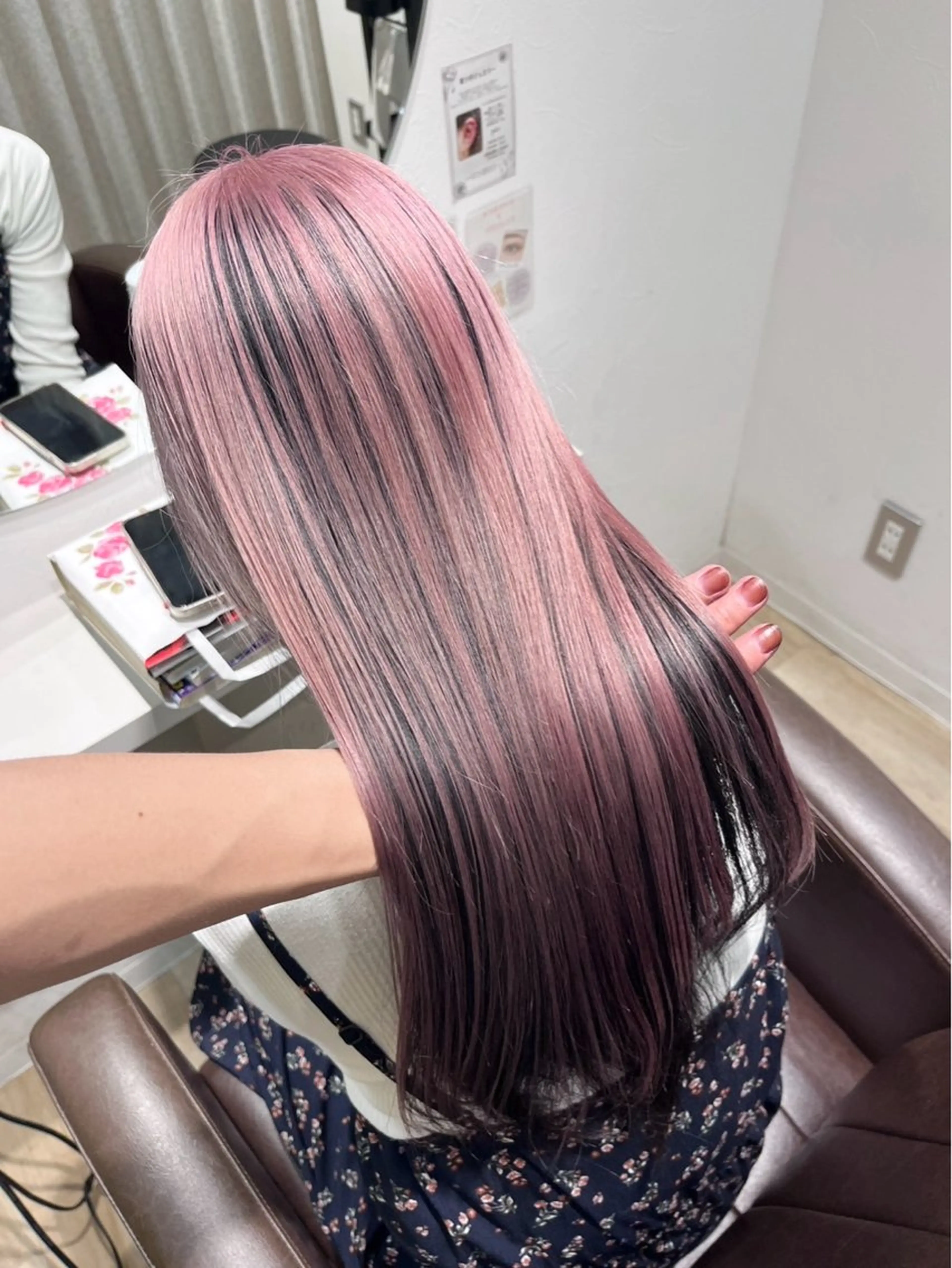 ロング カラー ヘアカラー トリートメント ヘッドスパ ブリーチ予約率90% 以上✨森山陽向のヘアスタイル