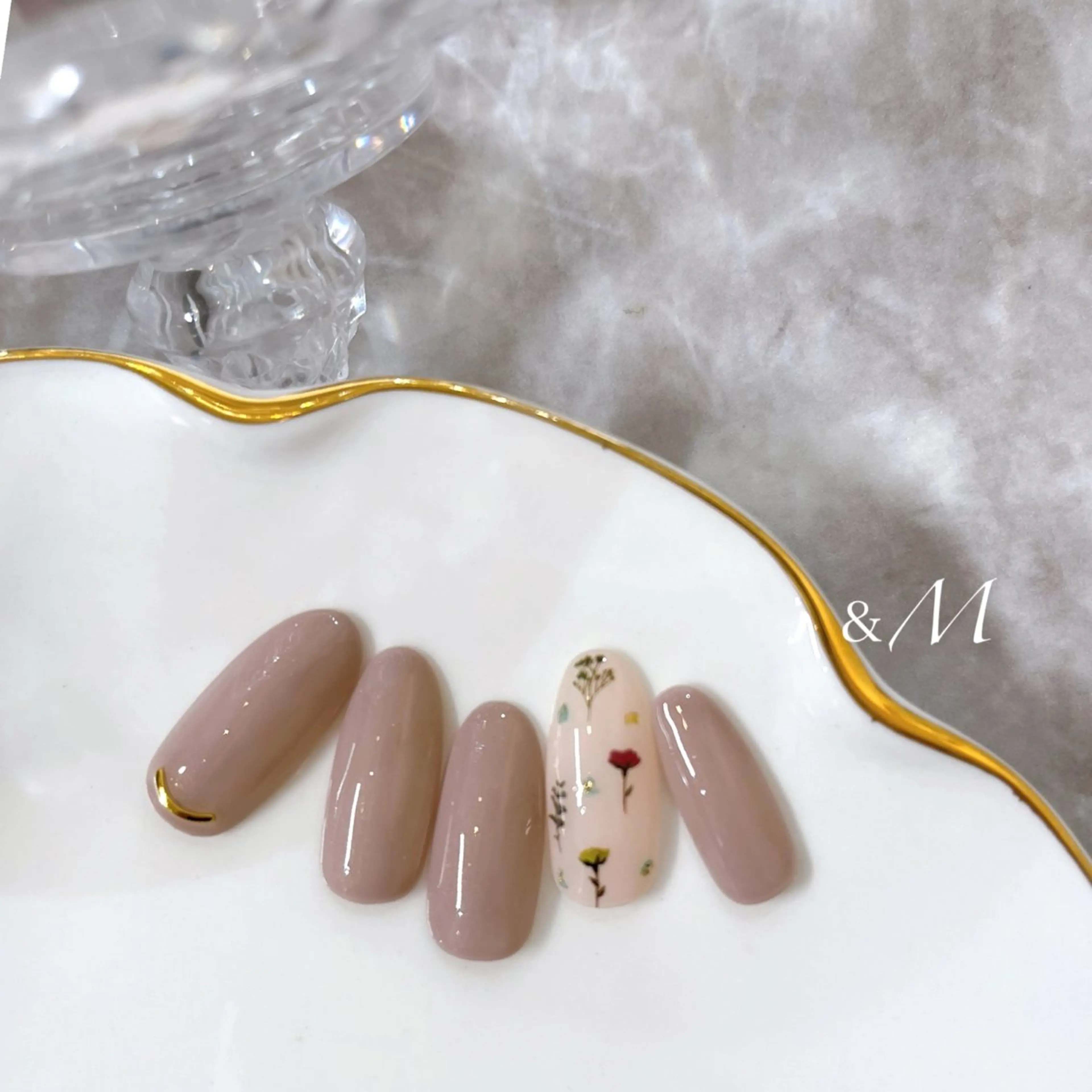 ネイル アンドエム &Mのネイルデザイン