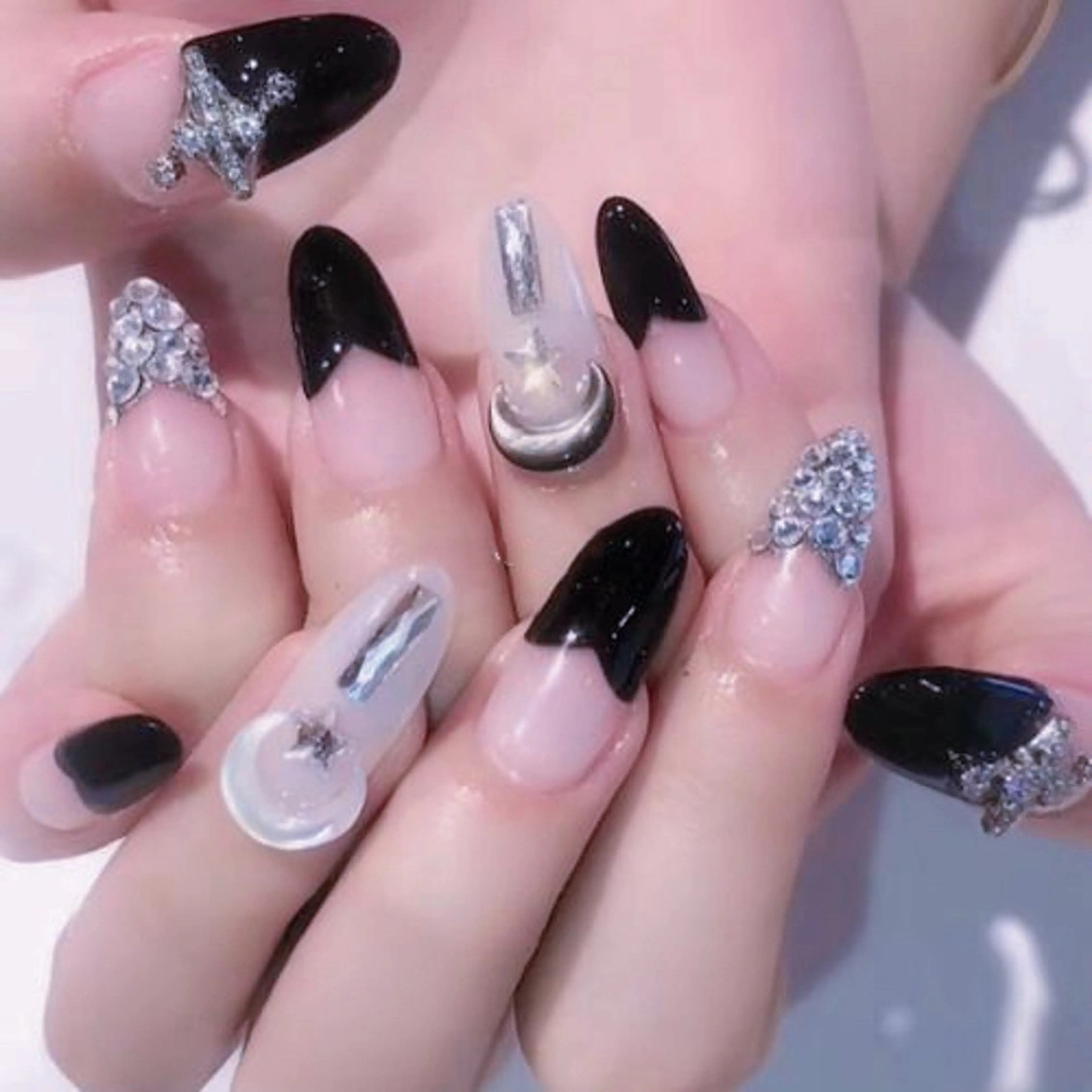 ネイル ハンドネイル 小方 サトミのネイルデザイン