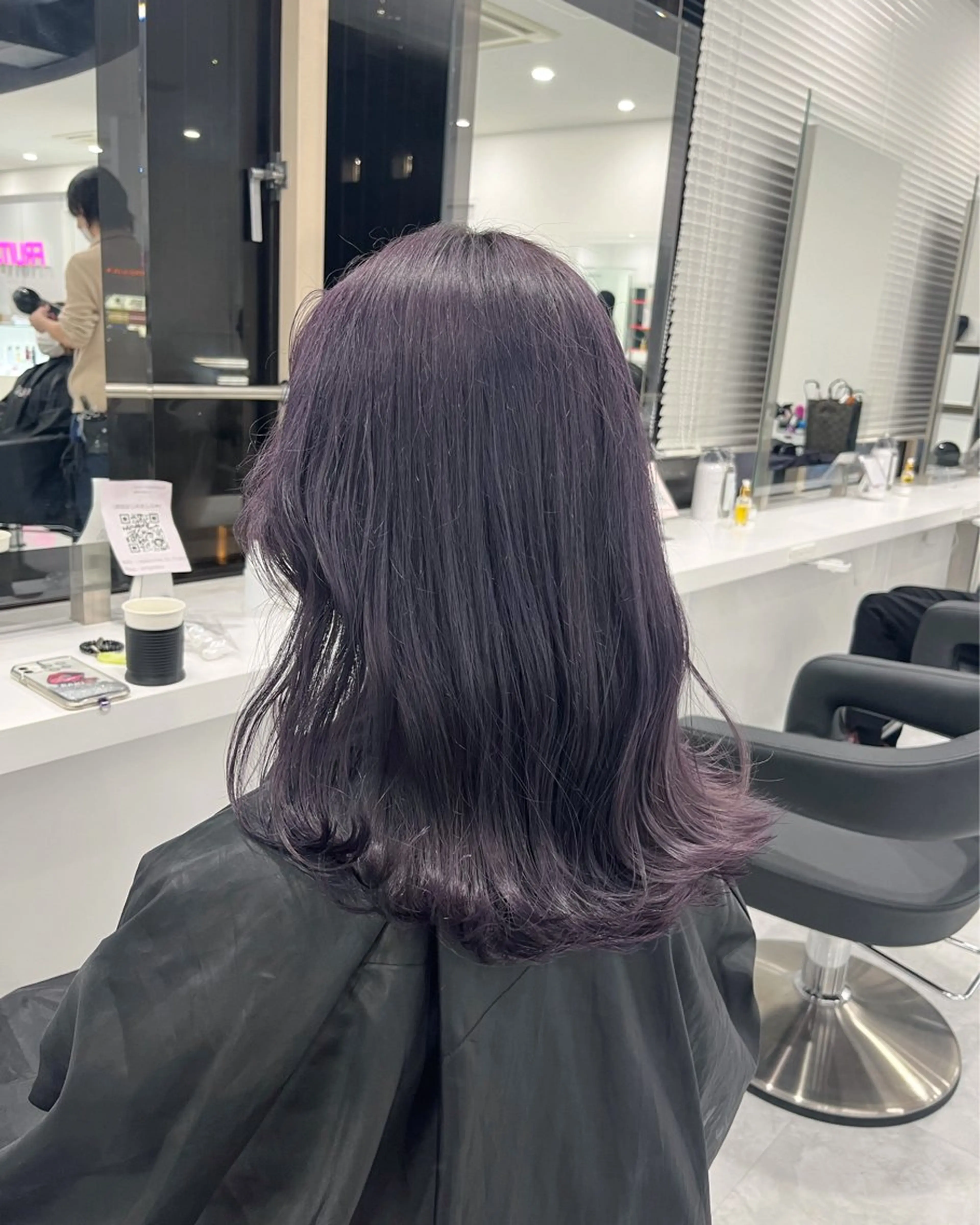 ミディアム カラー 🩵韓国レイヤー× 寒色カラー🩵のヘアスタイル