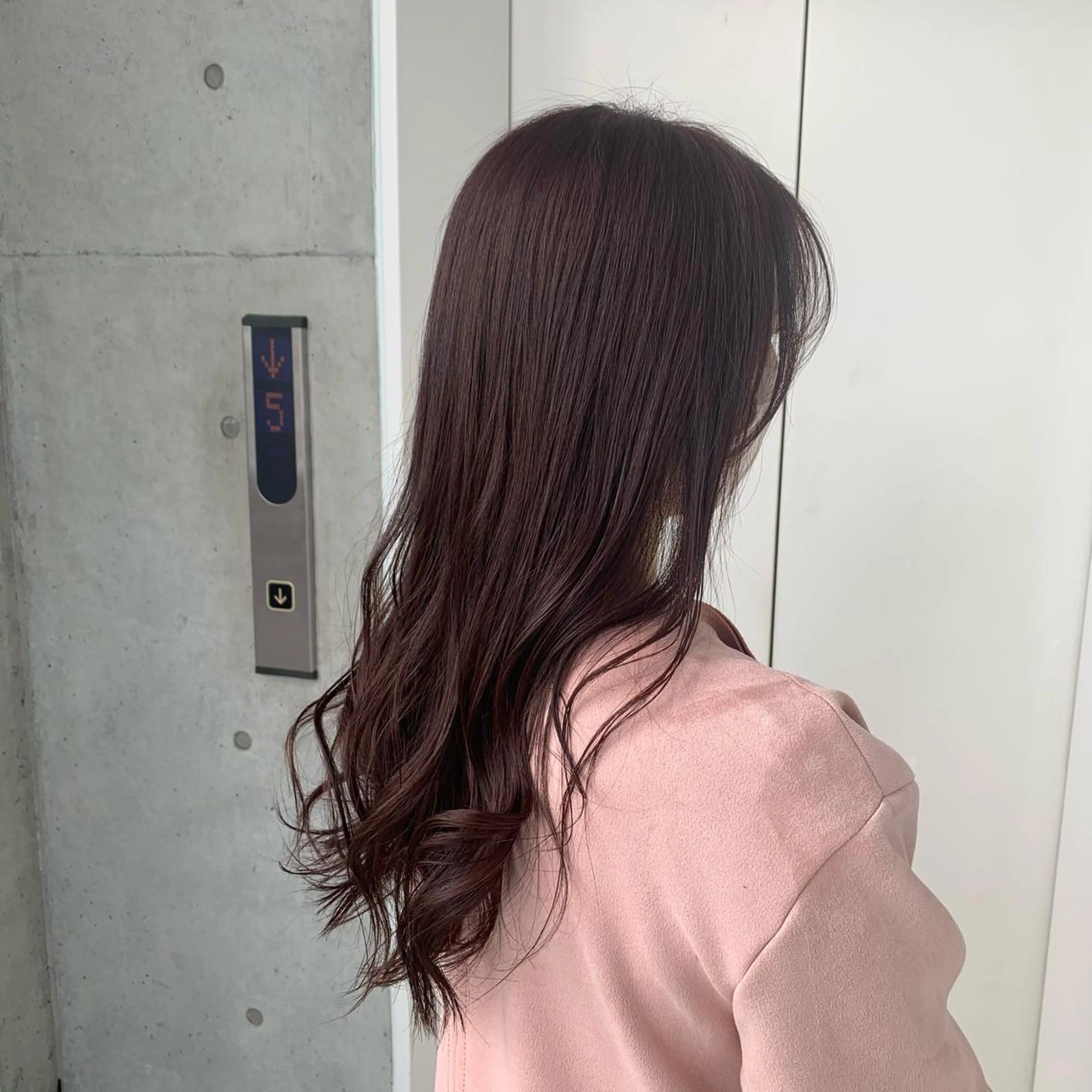 ロング カラー ブラウンカラー ピンクカラー ピンクブラウン カネコ ユカリのヘアスタイル