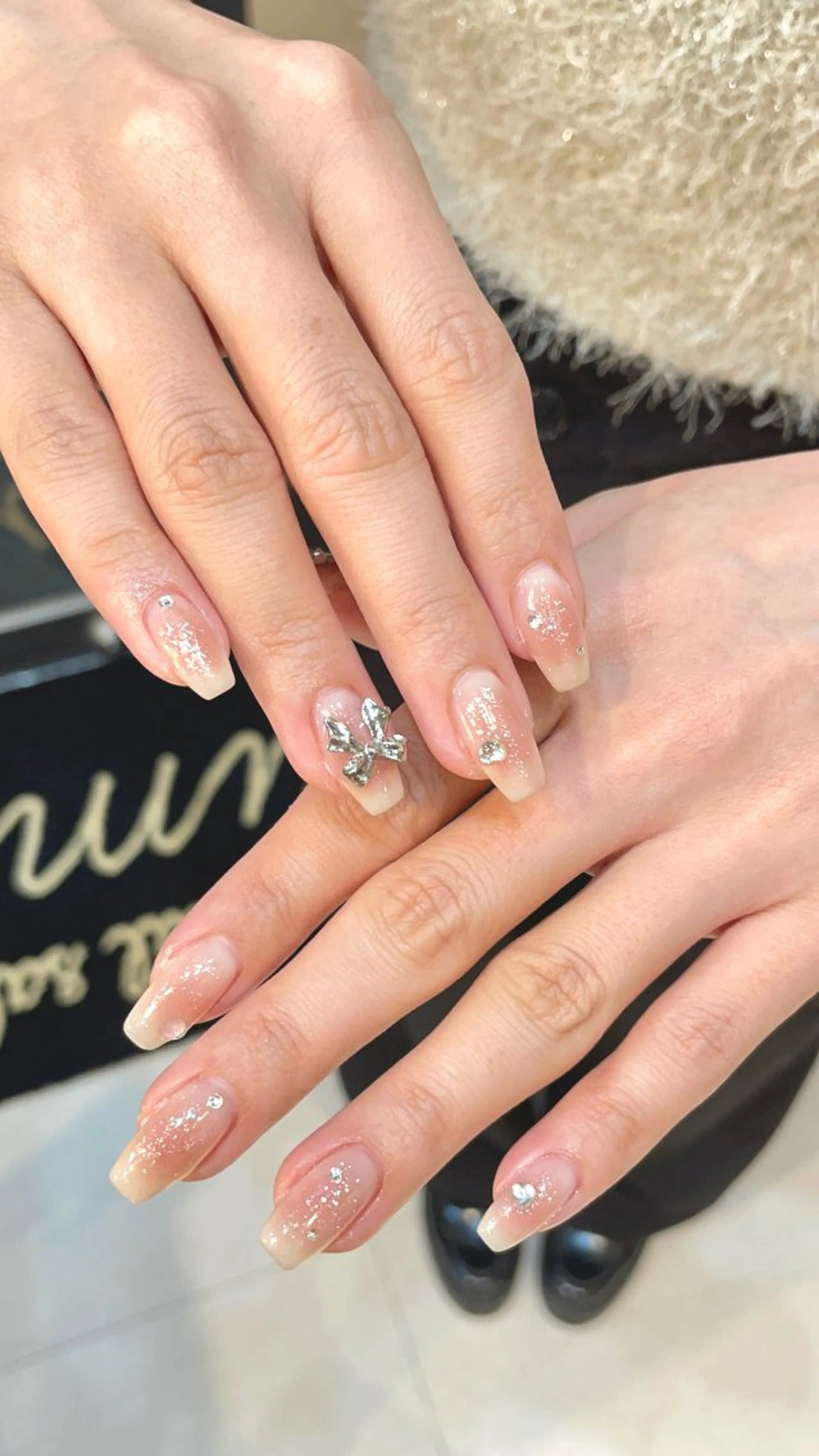 ネイル チークネイル ラメ(グリッター) ハンドネイル Plume. rikoのネイルデザイン