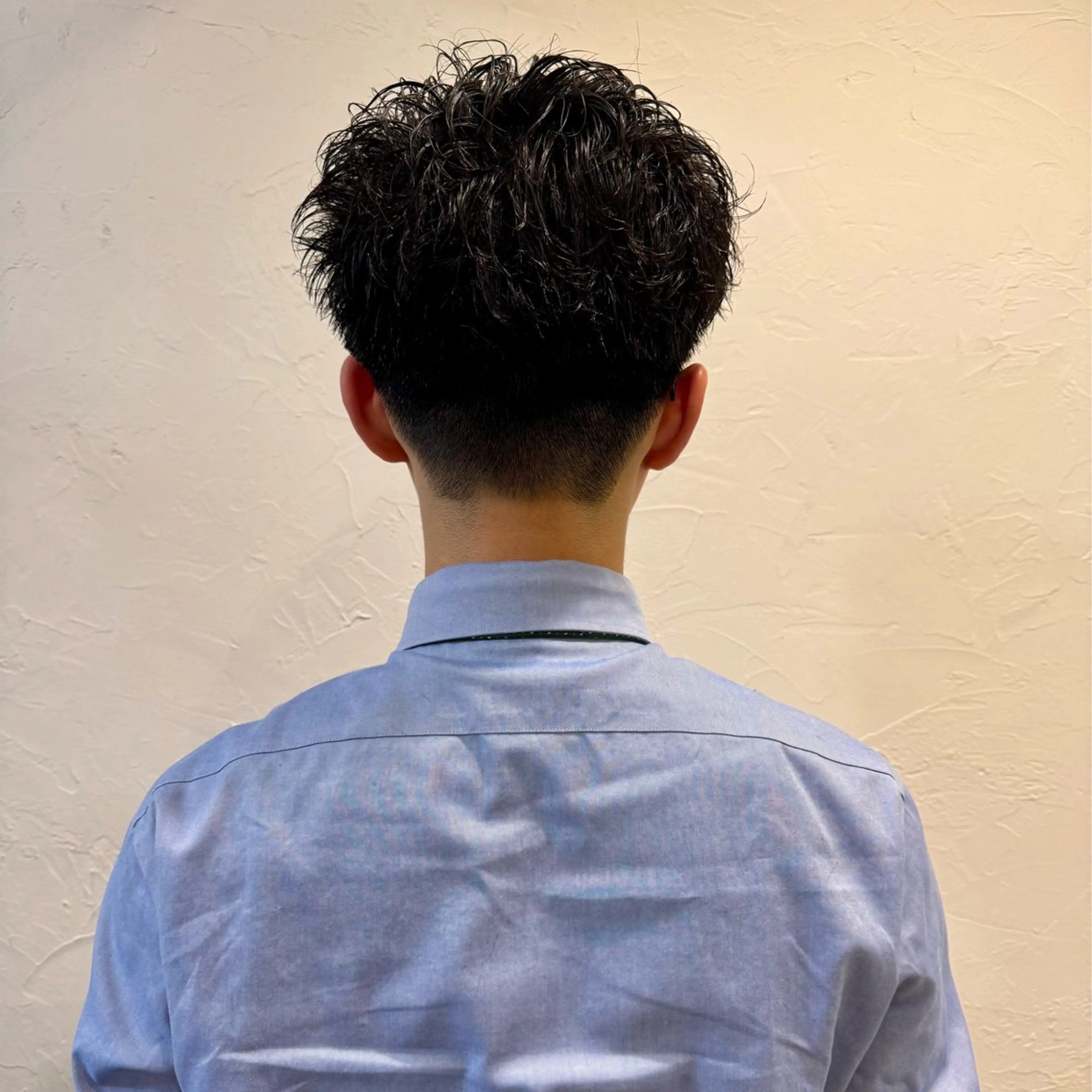 ショート パーマ メンズ アップバング メンズ就活ヘア メンズパーマ メンズショート スパイキーショート カット パーマ ヘアセット 【池袋/スパイキー ショート】ⓝⓘⓜⓤのヘアスタイル