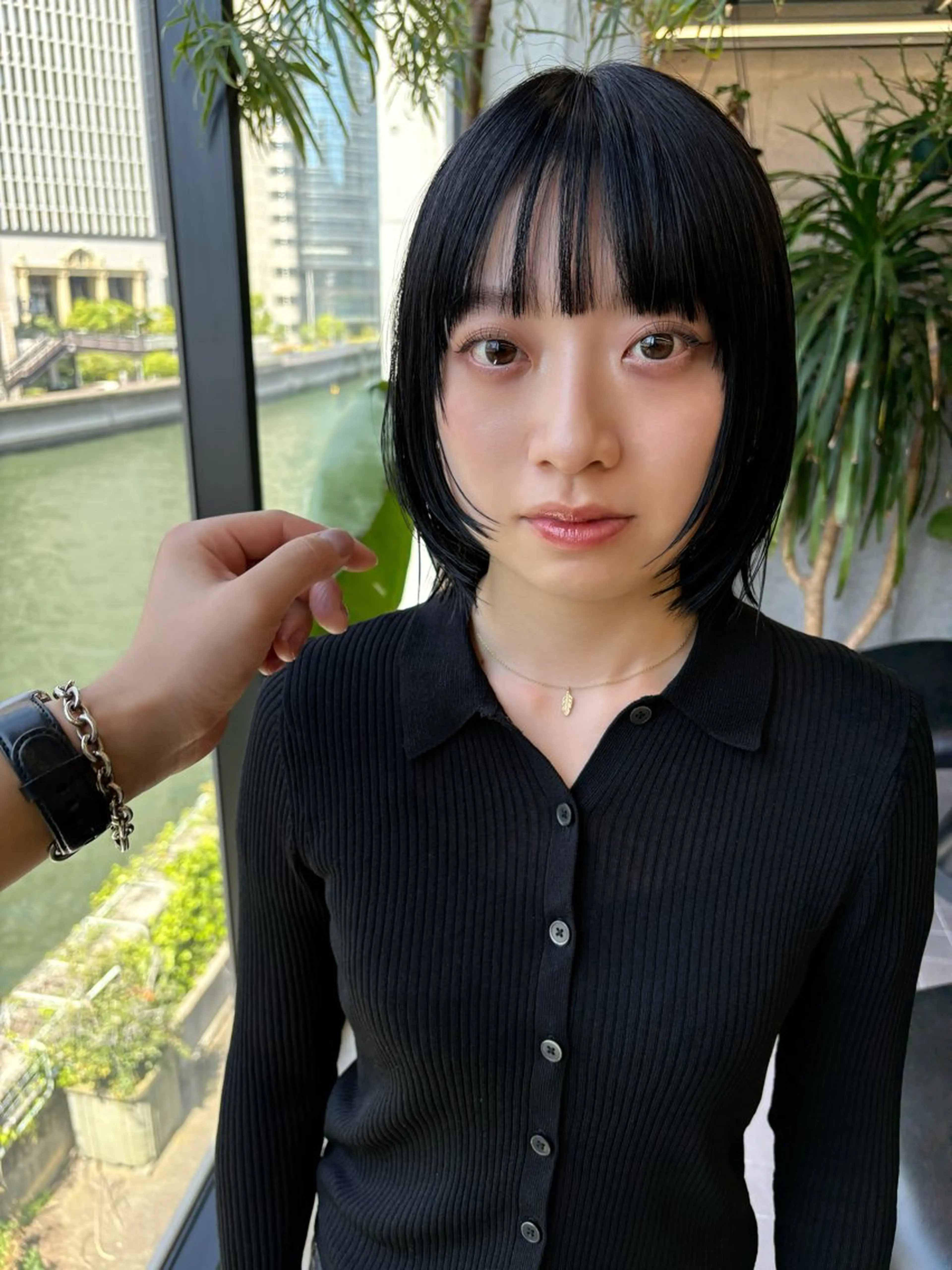 ミディアム カラー ボブレイヤー ボブ レイヤーカット カット ヘアカラー トリートメント 似合わせカット レイヤーボブウルフのヘアスタイル