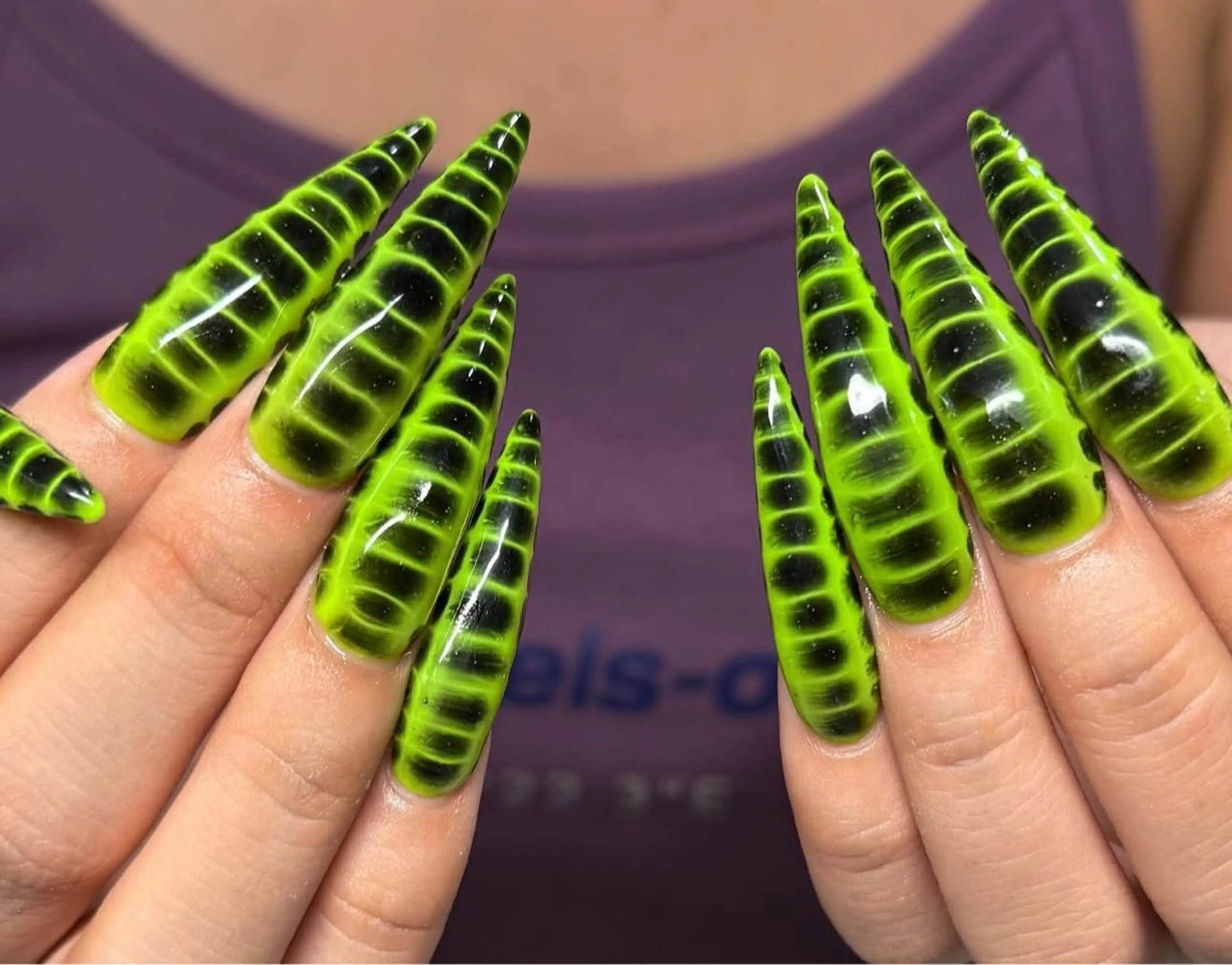 ネイル オーロラネイル フレンチネイル グラデーション ハロウィン 氷ネイル・うるうるネイル ハンドネイル H.baby Nail Salonのネイルデザイン