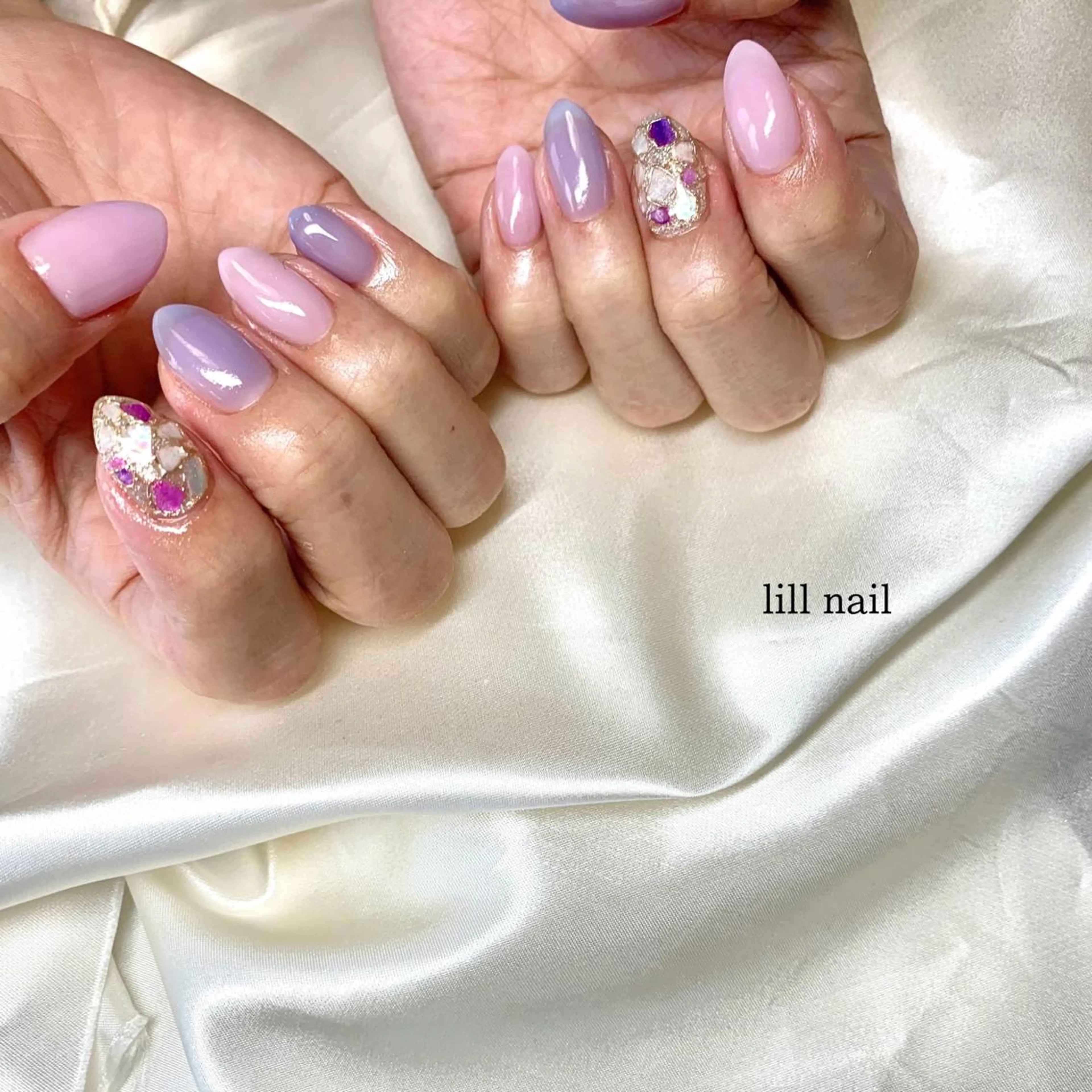 ミディアム pllia beautyのネイルデザイン