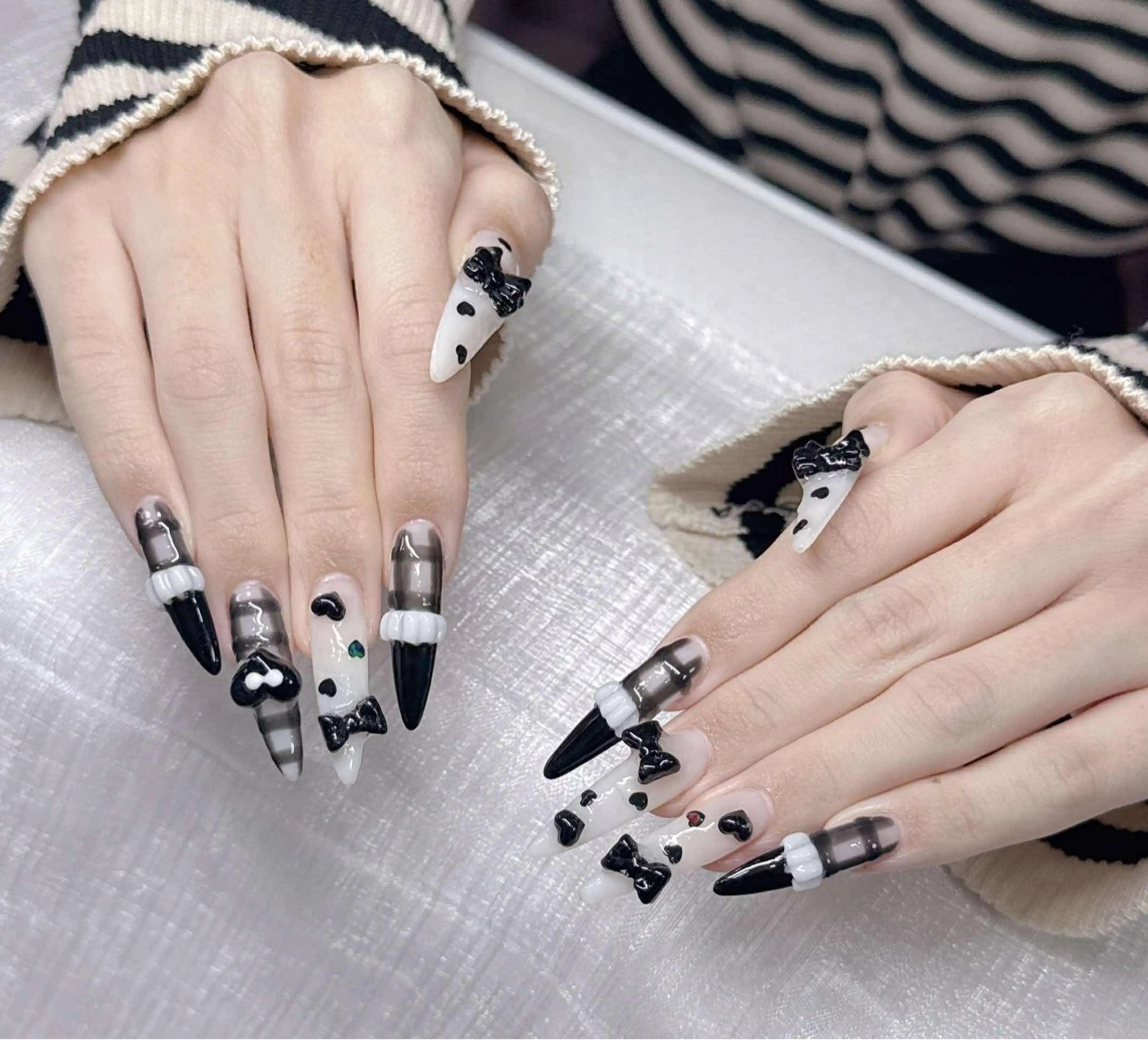 ネイル ハンドネイル Lee Nailsのネイルデザイン