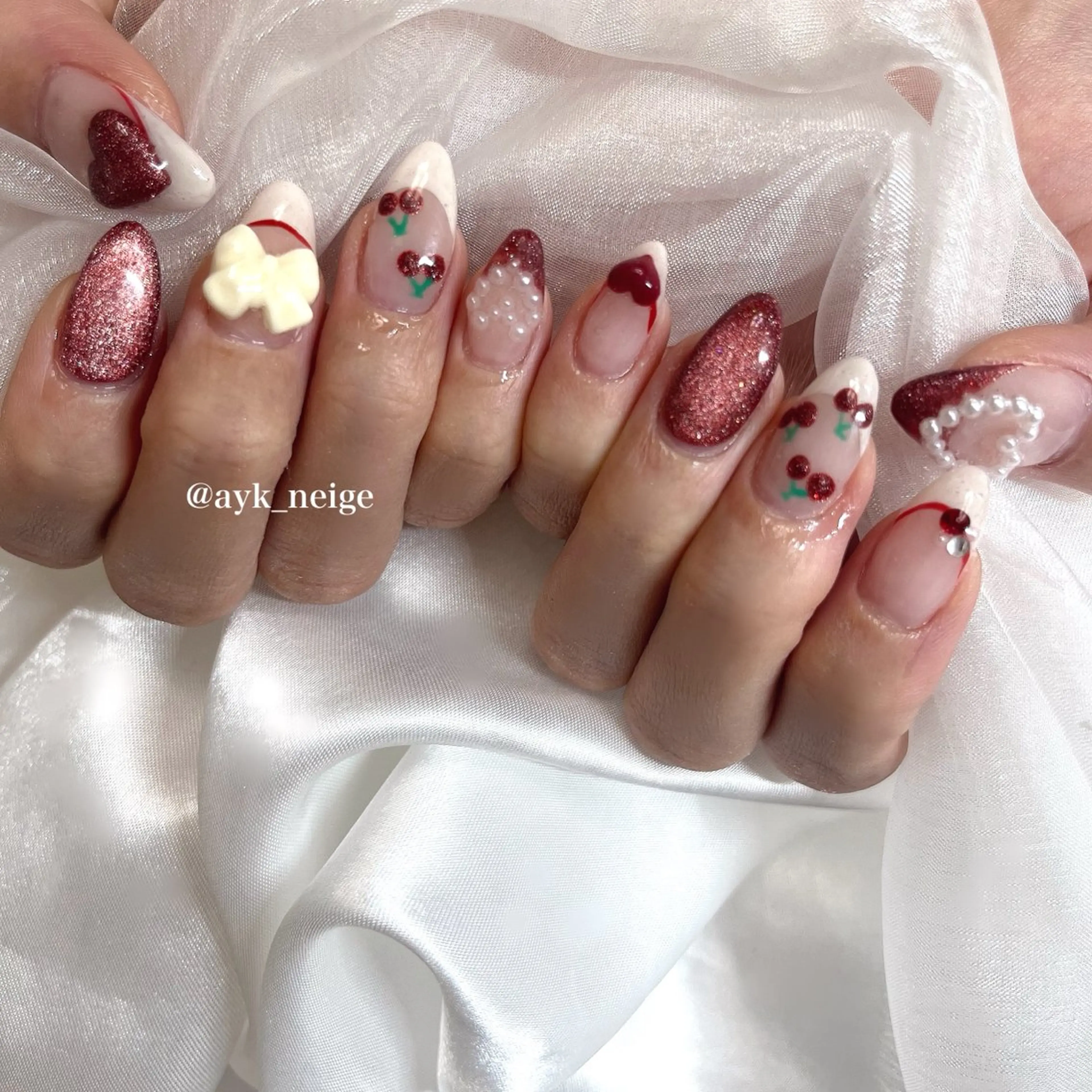 ネイル フットネイル キラキラネイル 韓国ネイル リボン シンプルネイル n'eige nail所属・大谷 綾香のネイルデザイン