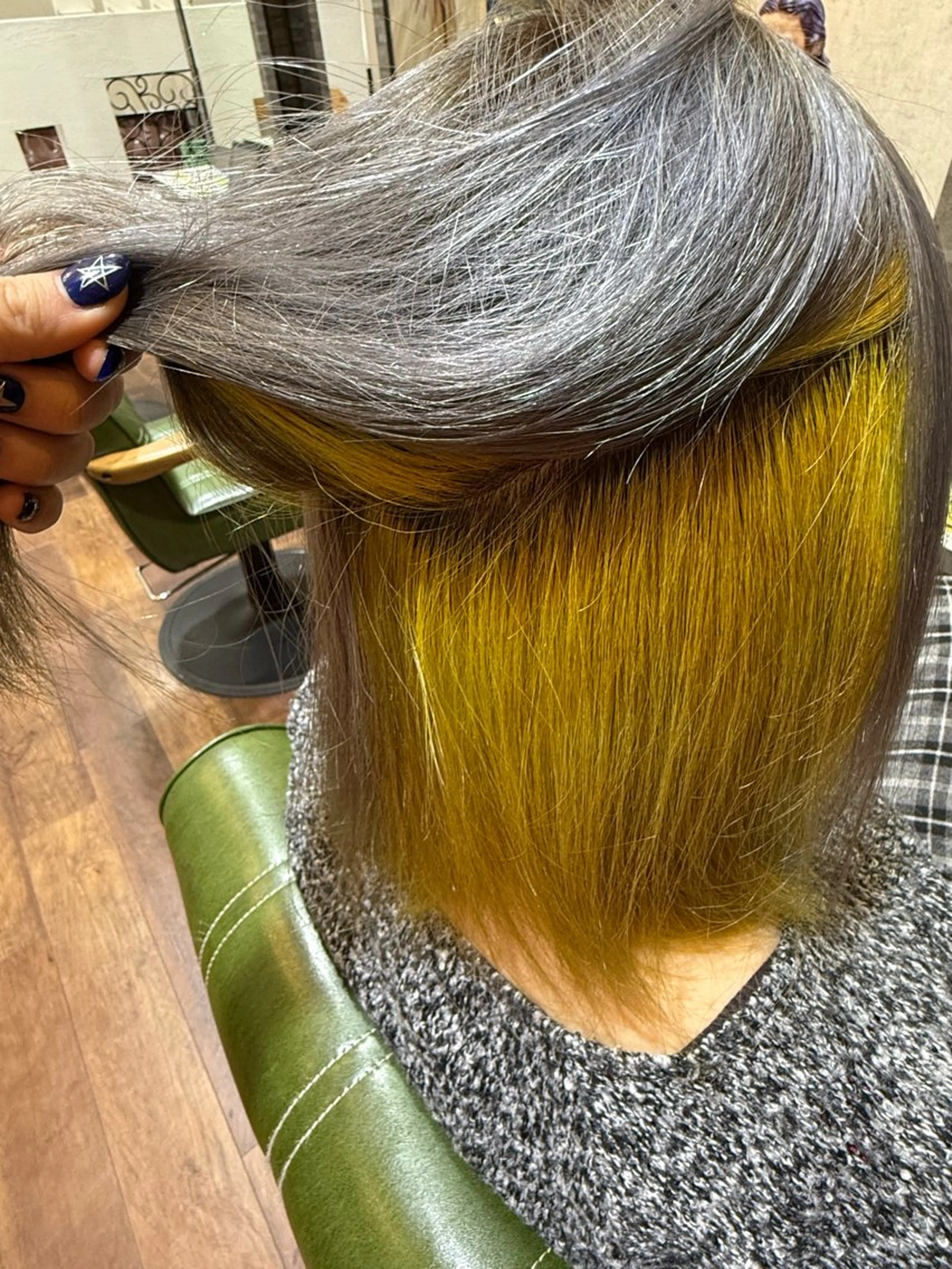 カラー インナーカラー ヘアカラー 松本 希愛のヘアスタイル