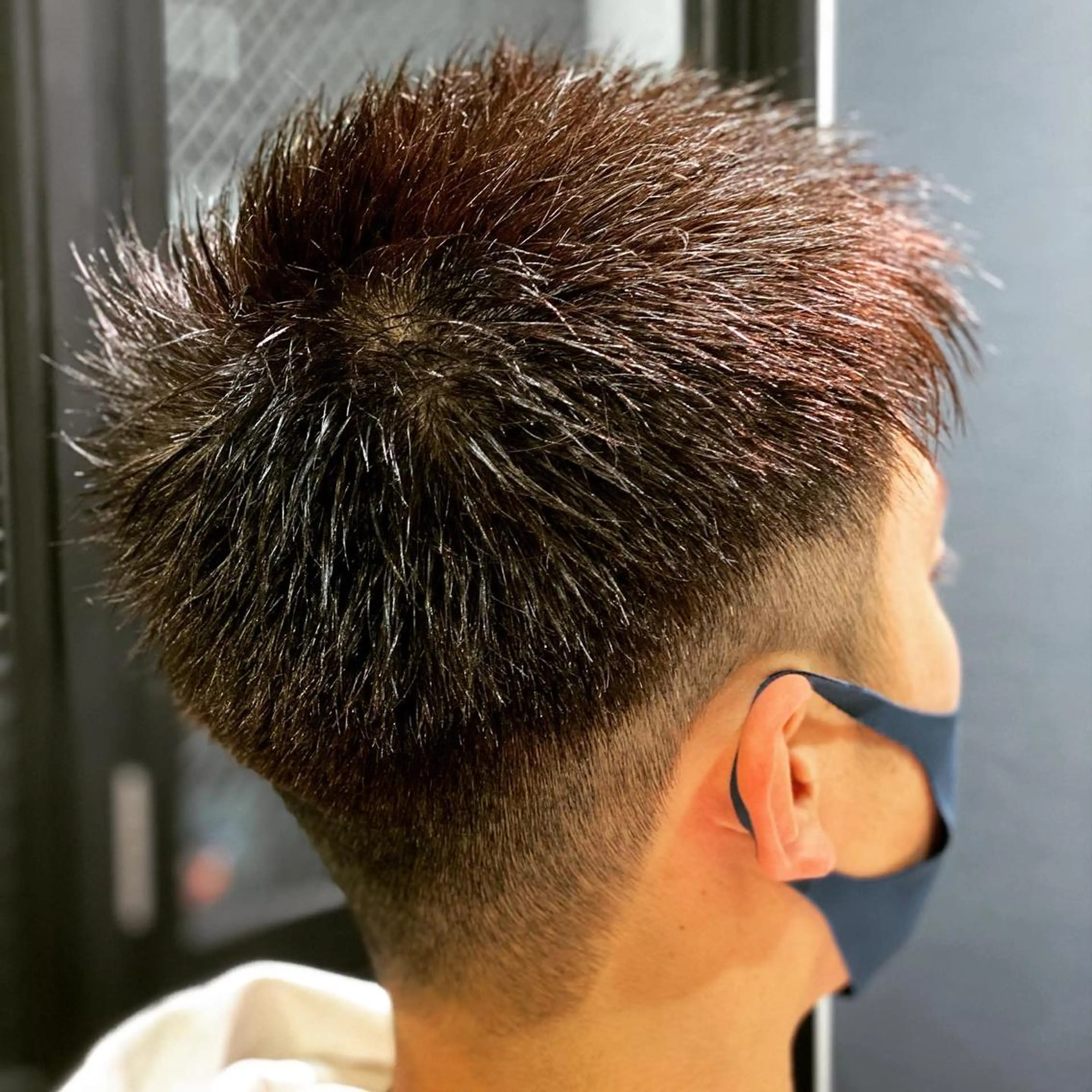 ショート カラー メンズ 刈り上げ アッシュ ショートヘア &g share salon所属・荒神寛人@ 育毛スパ専門美容師のヘアスタイル