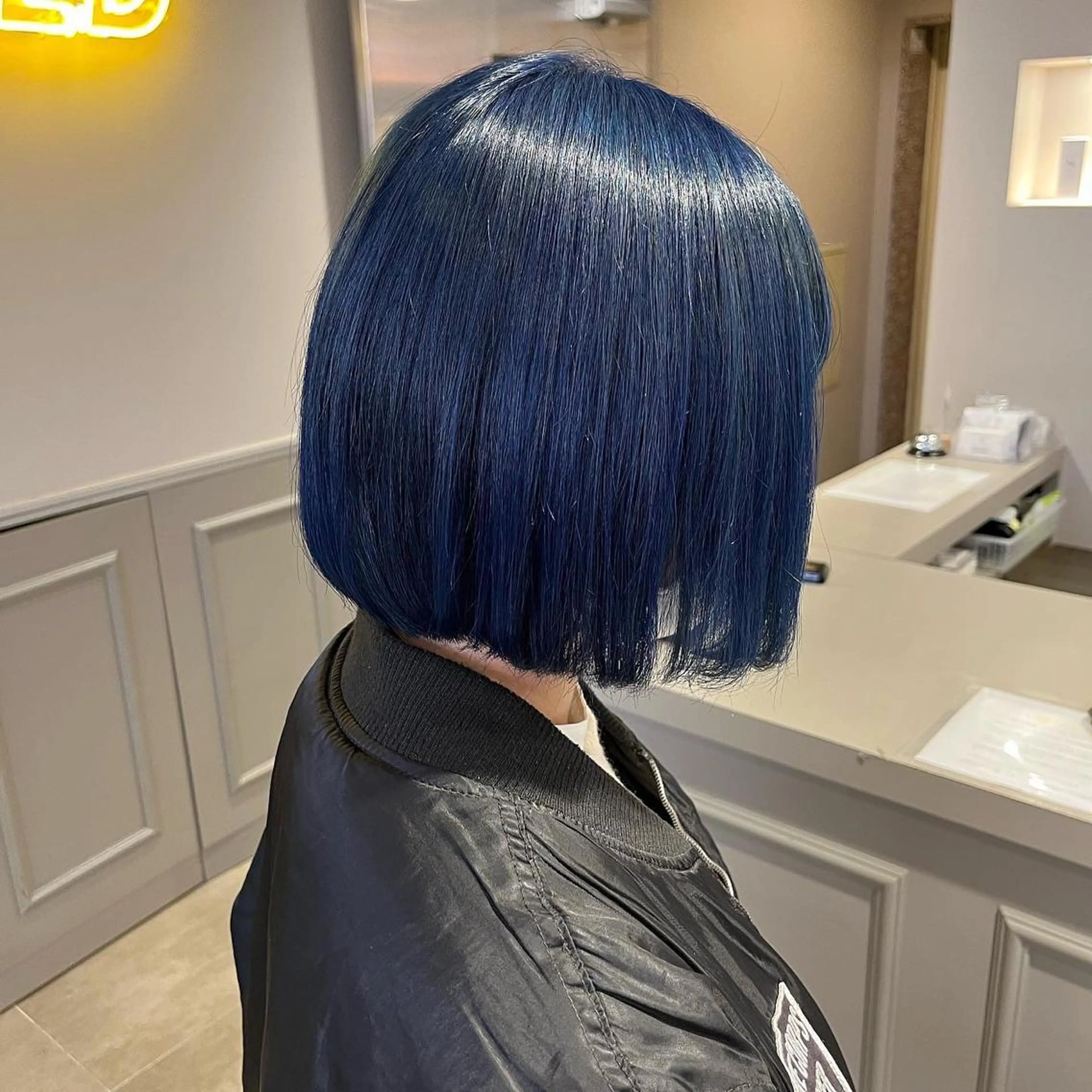 ミディアム ヘアカラー トリートメント ヘッドスパ ヘアセット 透明感＆ブリーチ特化 寒色MiOのヘアスタイル