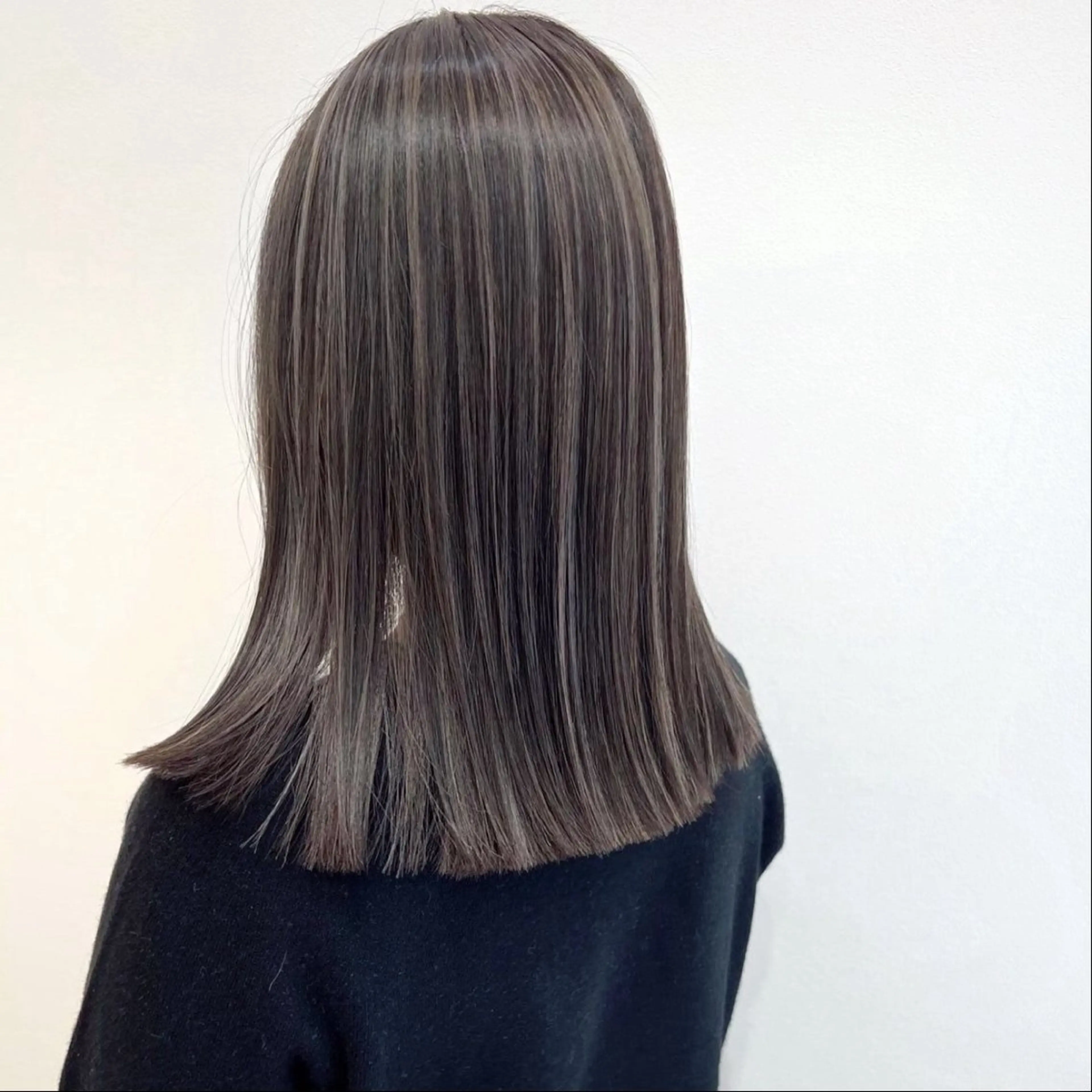 ミディアム ハイライト ヘアカラー 巻ける縮毛矯正 /🩵石田桃子のヘアスタイル