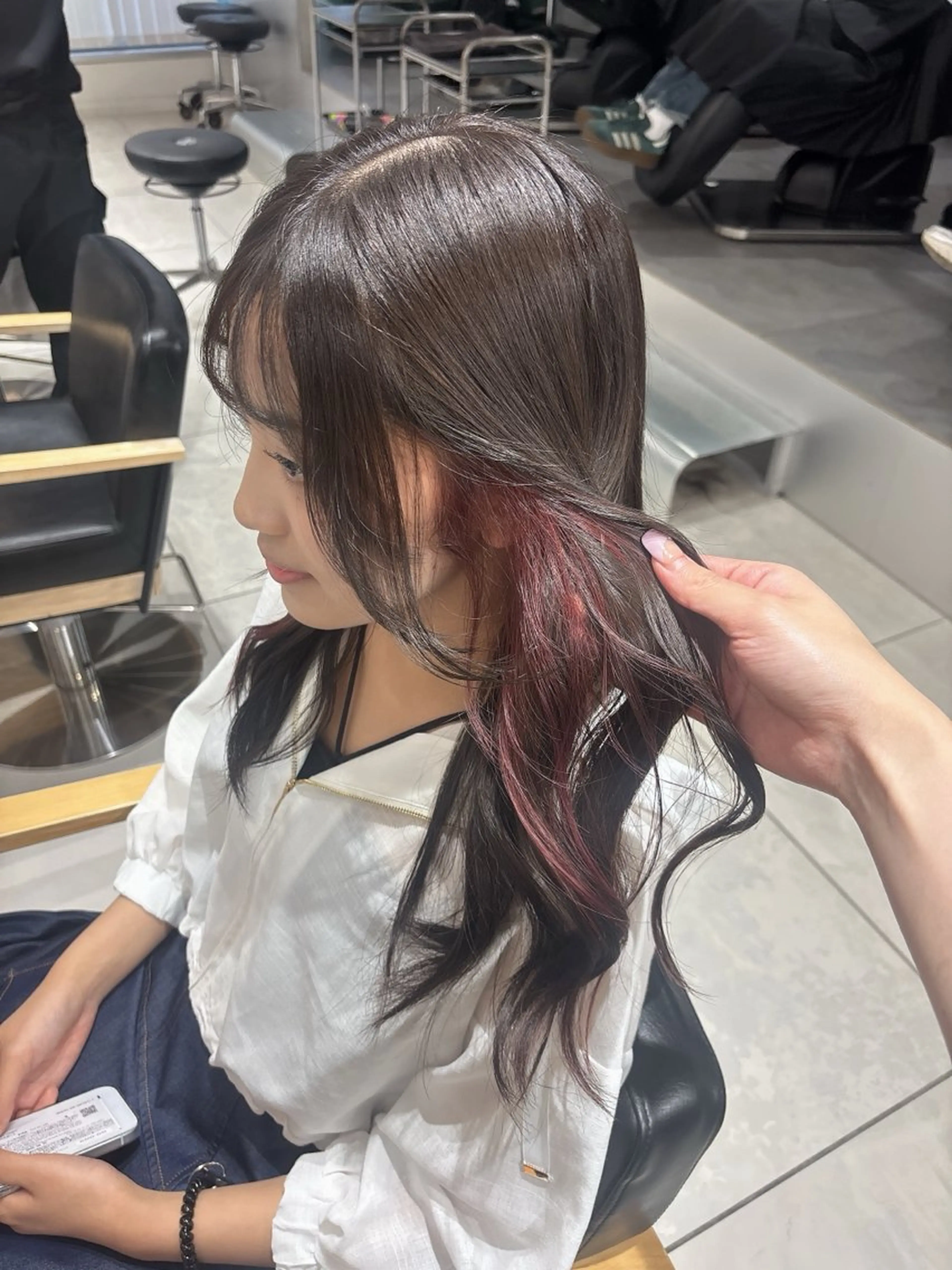 全頭ブリーチは不安😣でもブリーチはしたい方！💟インナーブリーチ1回Wカラー💟の写真