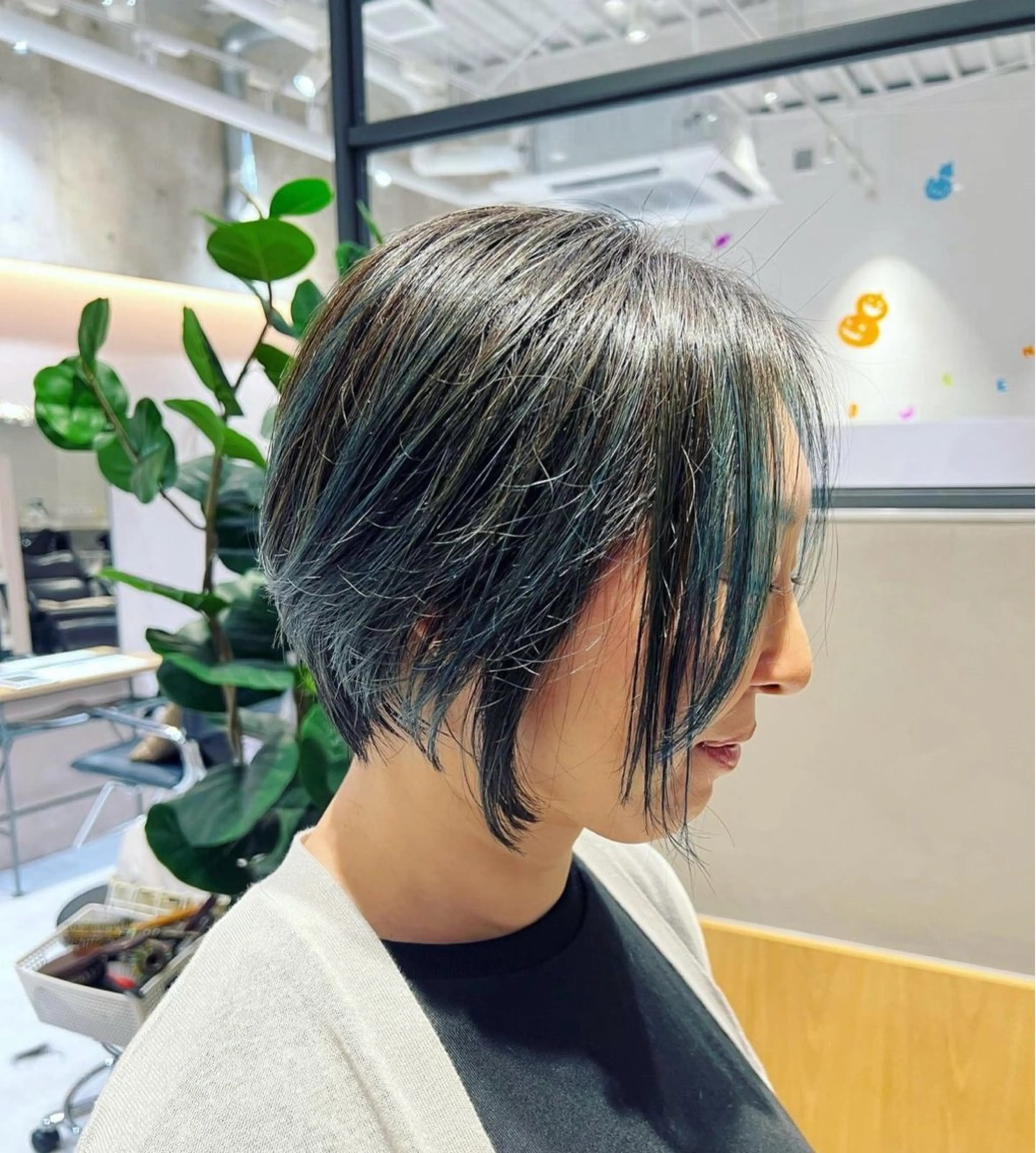 カラー アッシュ ミストバング 透明感カラー ハイライトカラー ✨艶髪職人艶カラー✨ 中本輝人のヘアスタイル
