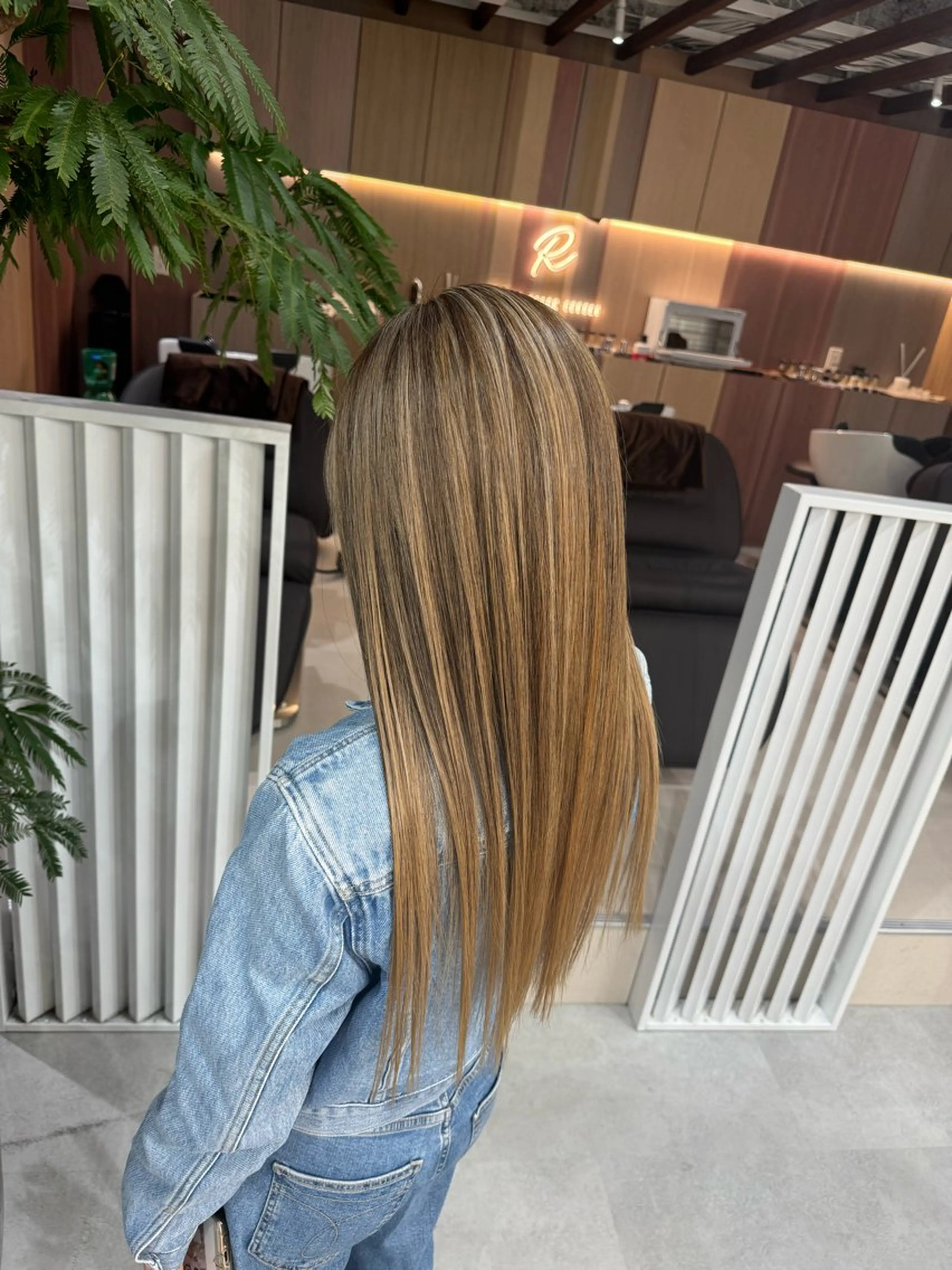 ロング ヘアカラー 山下 光太郎のヘアスタイル