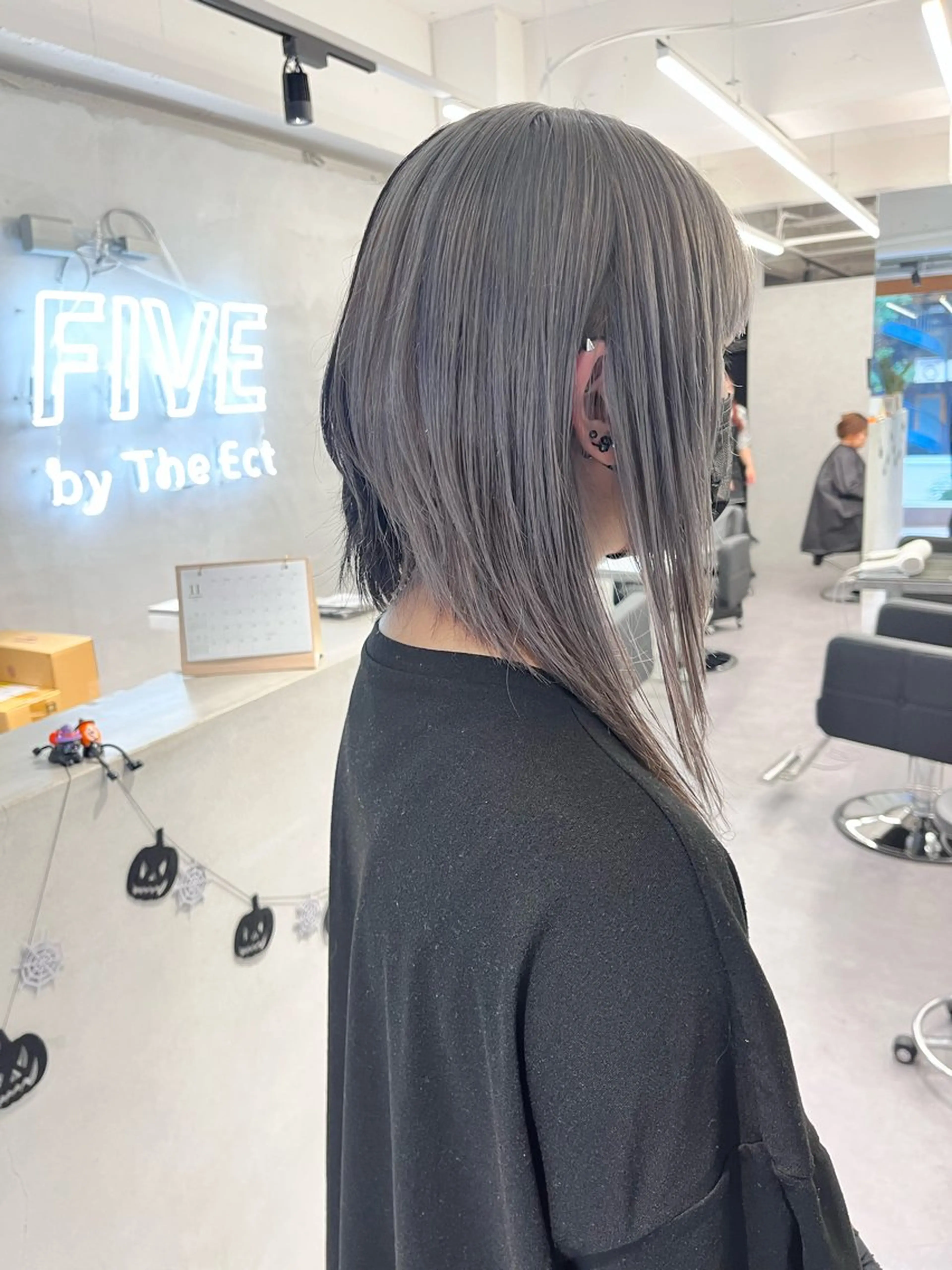 ミディアム カラー デザインカラー ダブルカラー ハイトーンカラー インナーカラー ボブ デザインカラー 小西勇次のヘアスタイル