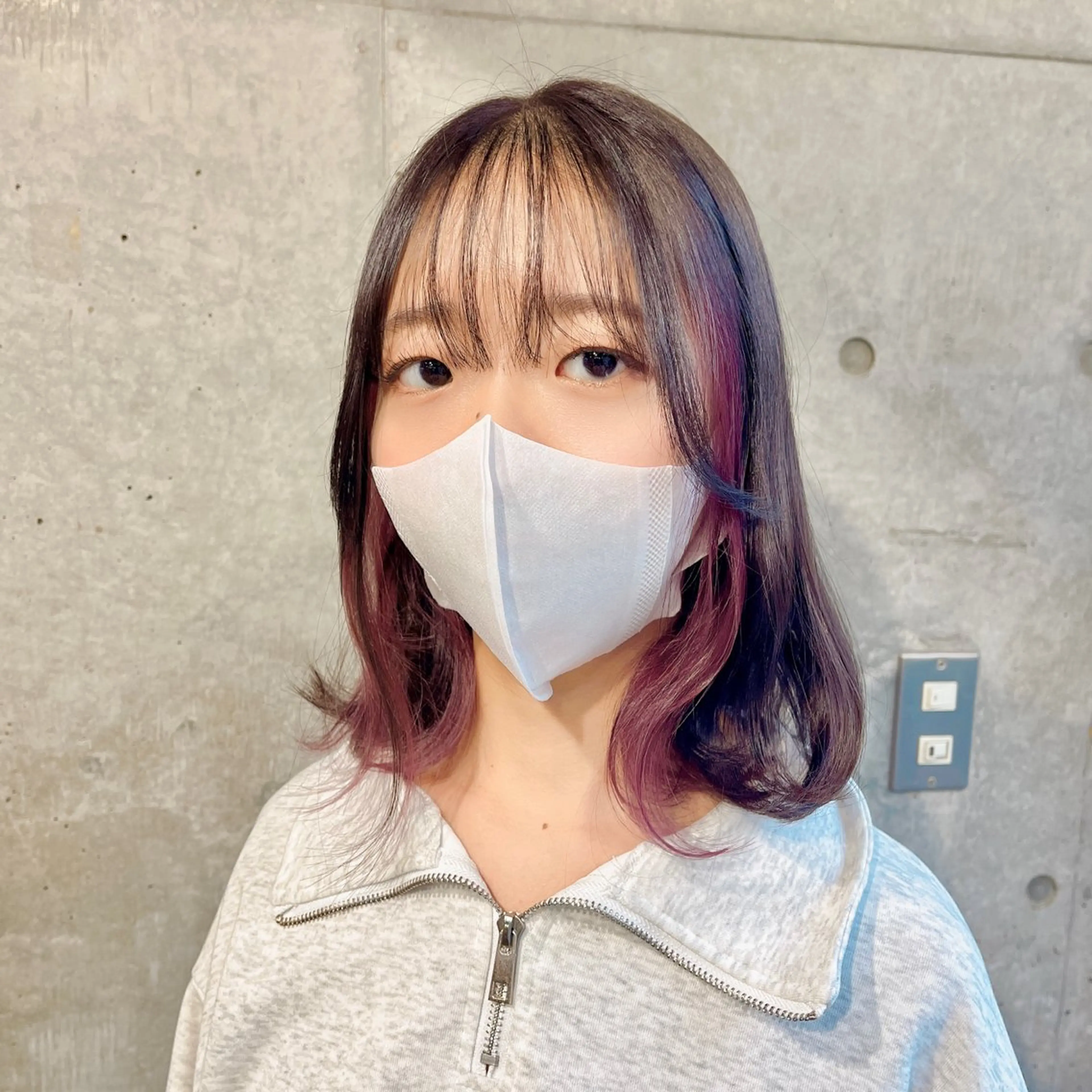 セミロング カラー イヤリングカラー インナーカラー ラベンダーカラー ラベンダーピンク ピンクカラー ヘアカラー 藤澤 夏実/インナーカラーのヘアスタイル