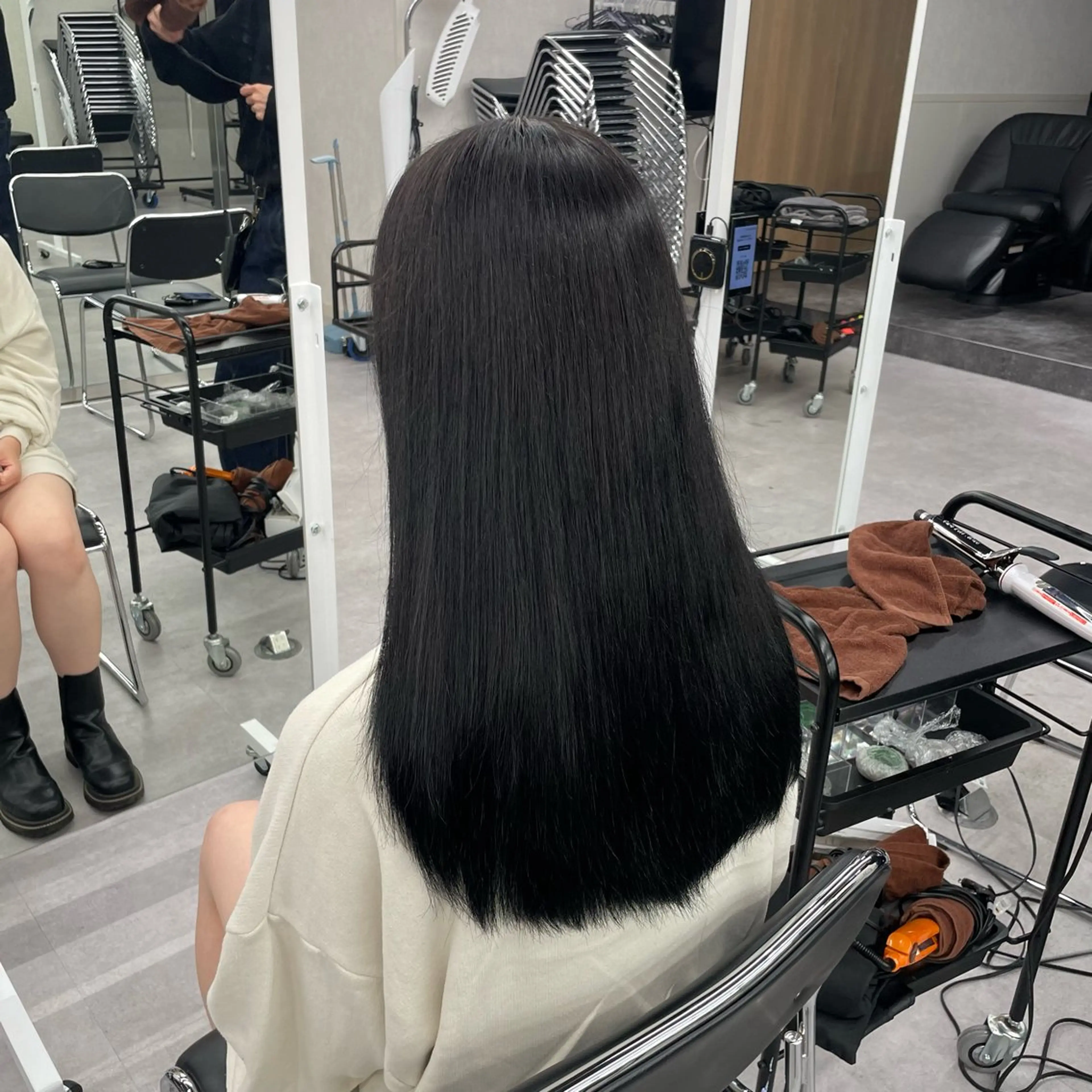 セミロング カラー 黒髪 ヘアカラー トリートメント ヘッドスパ ヘアセット ♡ブリーチカラー♡ Mirioのヘアスタイル
