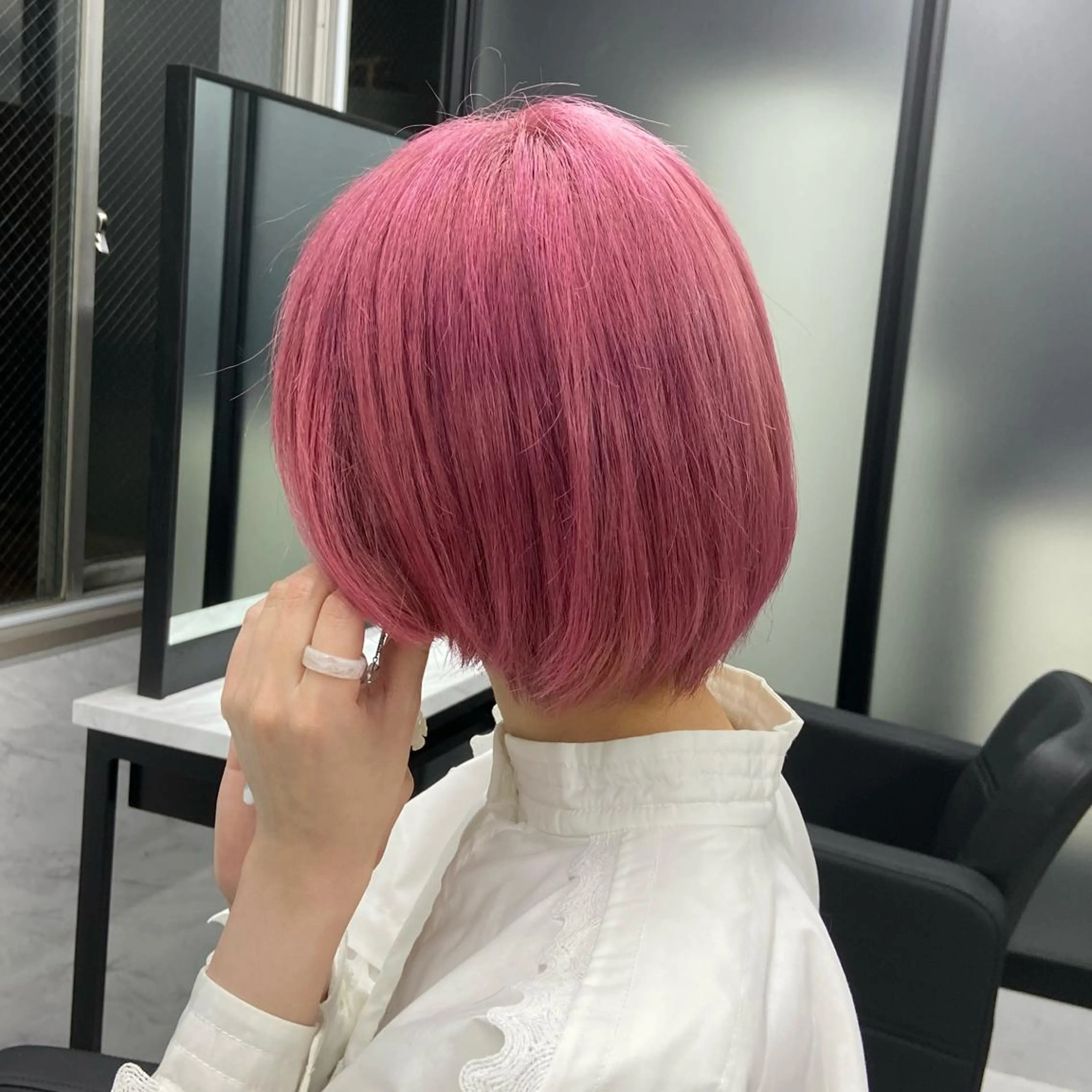 ショート カラー ハイトーンカラー ヘアカラー トリートメント ミルボンAujua認定サロン Ria  OSAKA 梅田所属・メンズ、エクステ特化 Ryuのヘアスタイル