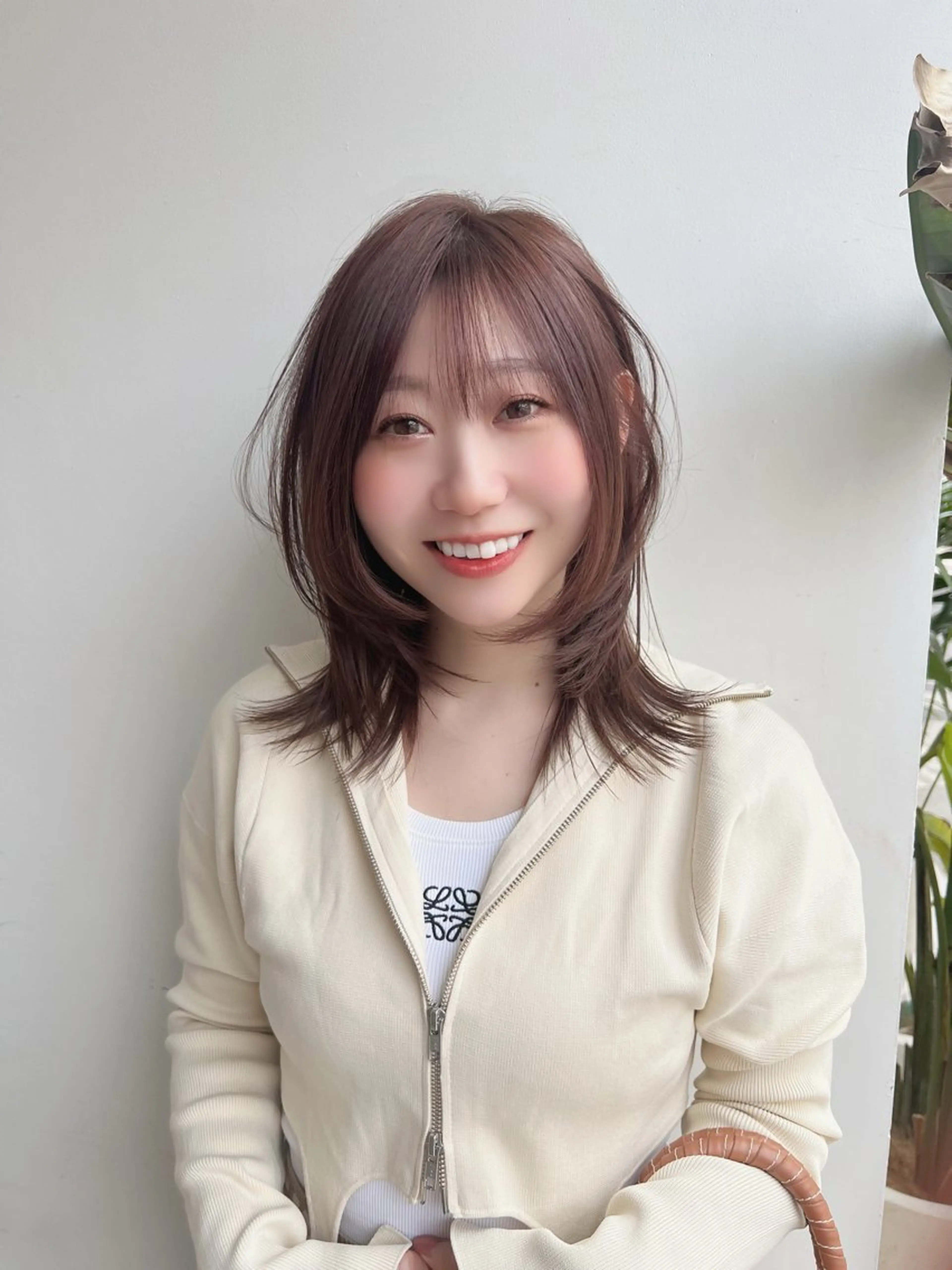 ミディアム カラー Say.石川葵 ショートボブ前髪のヘアスタイル