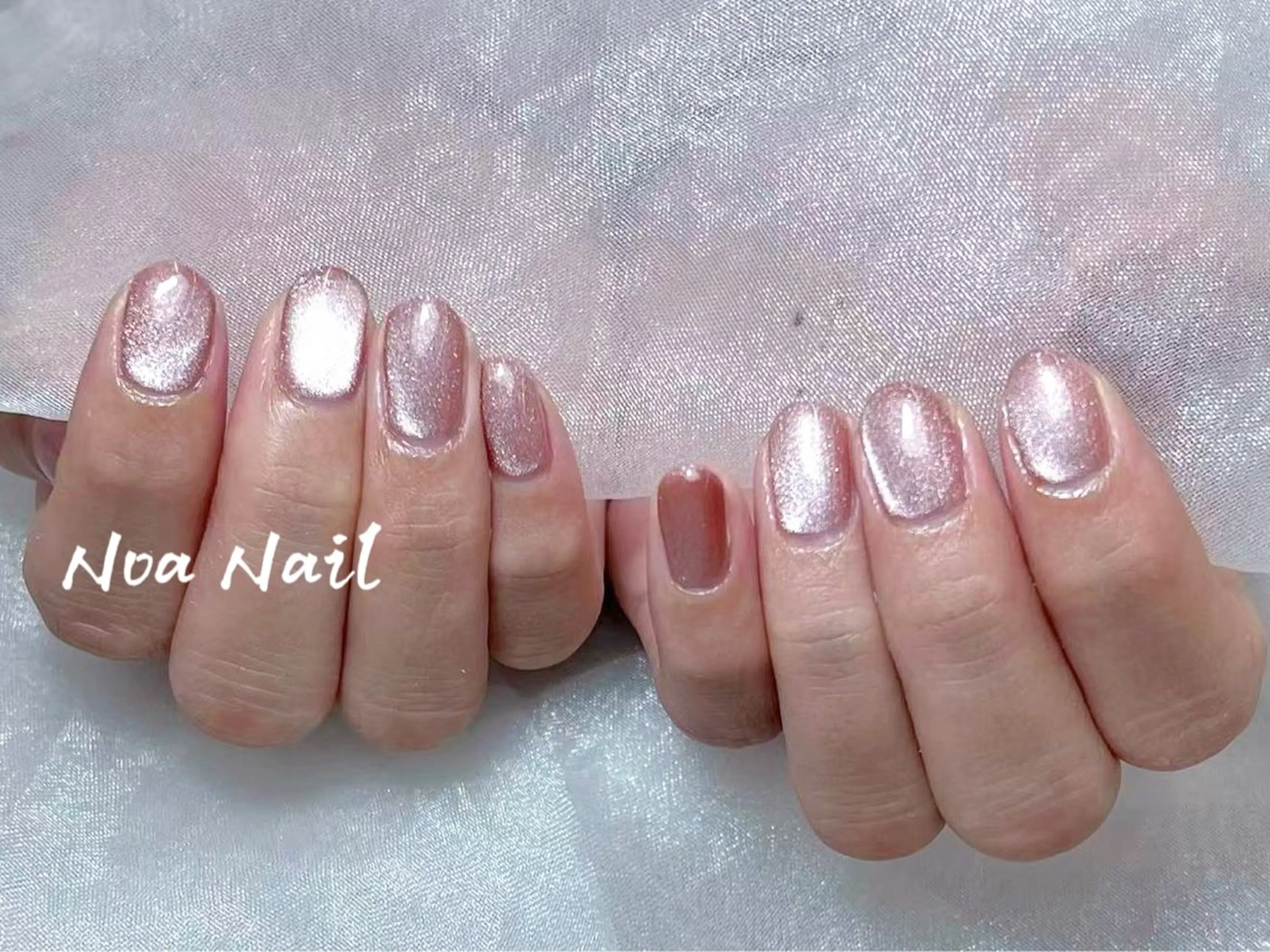 ネイル オーロラネイル フレンチネイル グラデーション 韓国ネイル マグネットネイル ハンドネイル NOA NAILのネイルデザイン