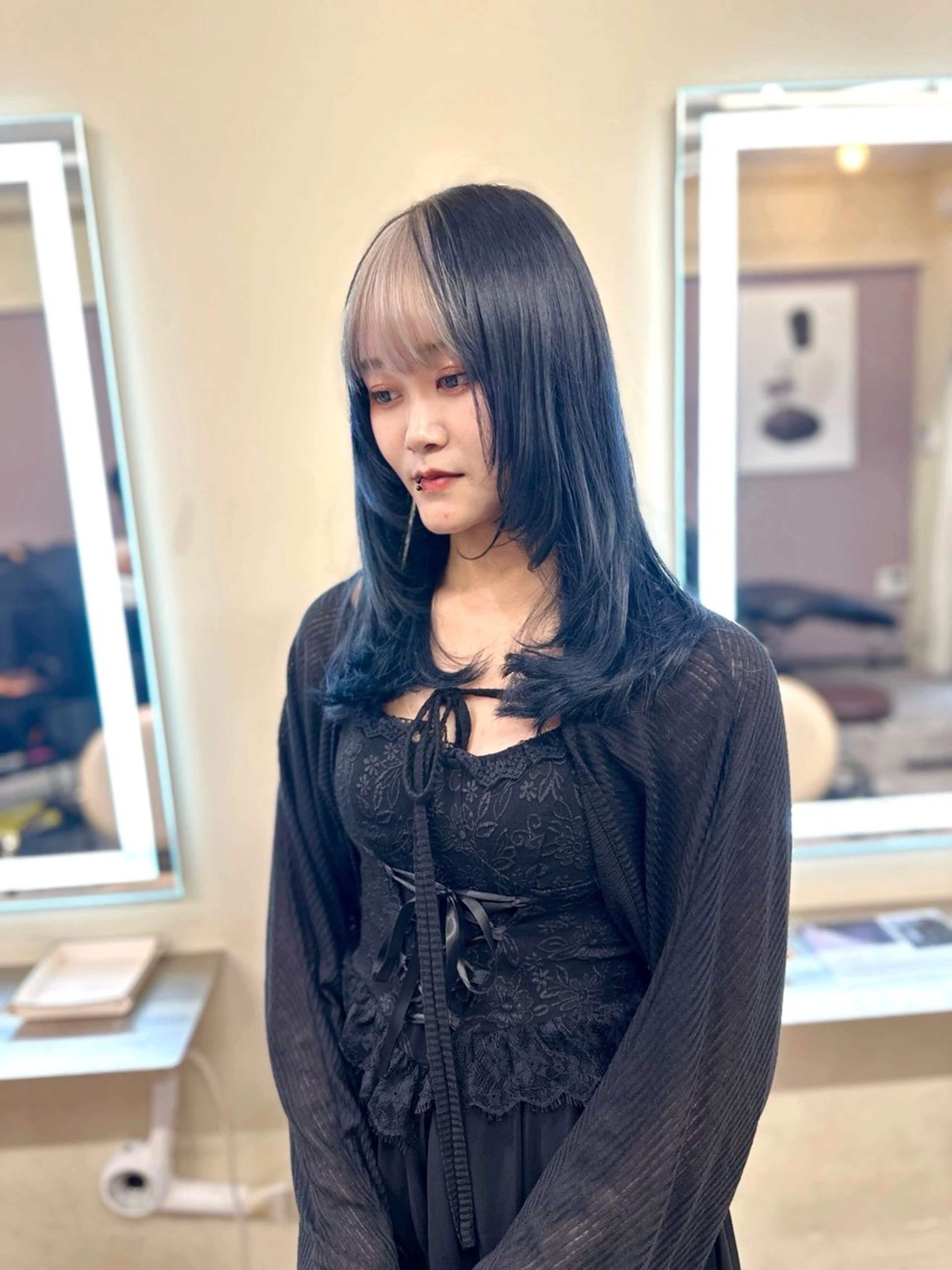 ロング カラー アディクシーカラー バレイヤージュ ブリーチ デザインカラー ダブルカラー カット ヘアカラー トリートメント 色気レイヤーカット 大和健生のヘアスタイル