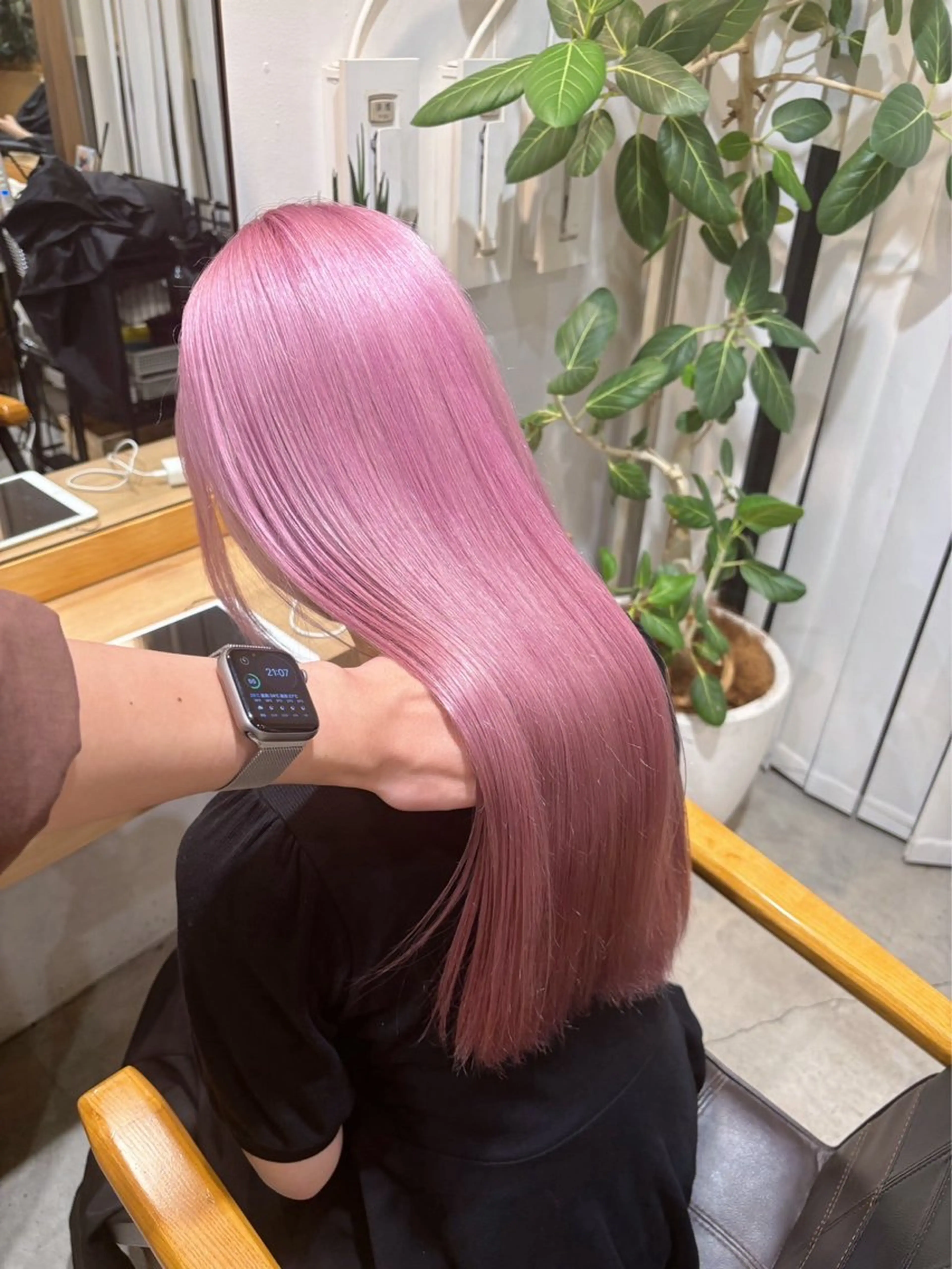 【2回目以降カラーモデル🎀】ブリーチリタッチ＋カラー＋トリートメント✨の写真