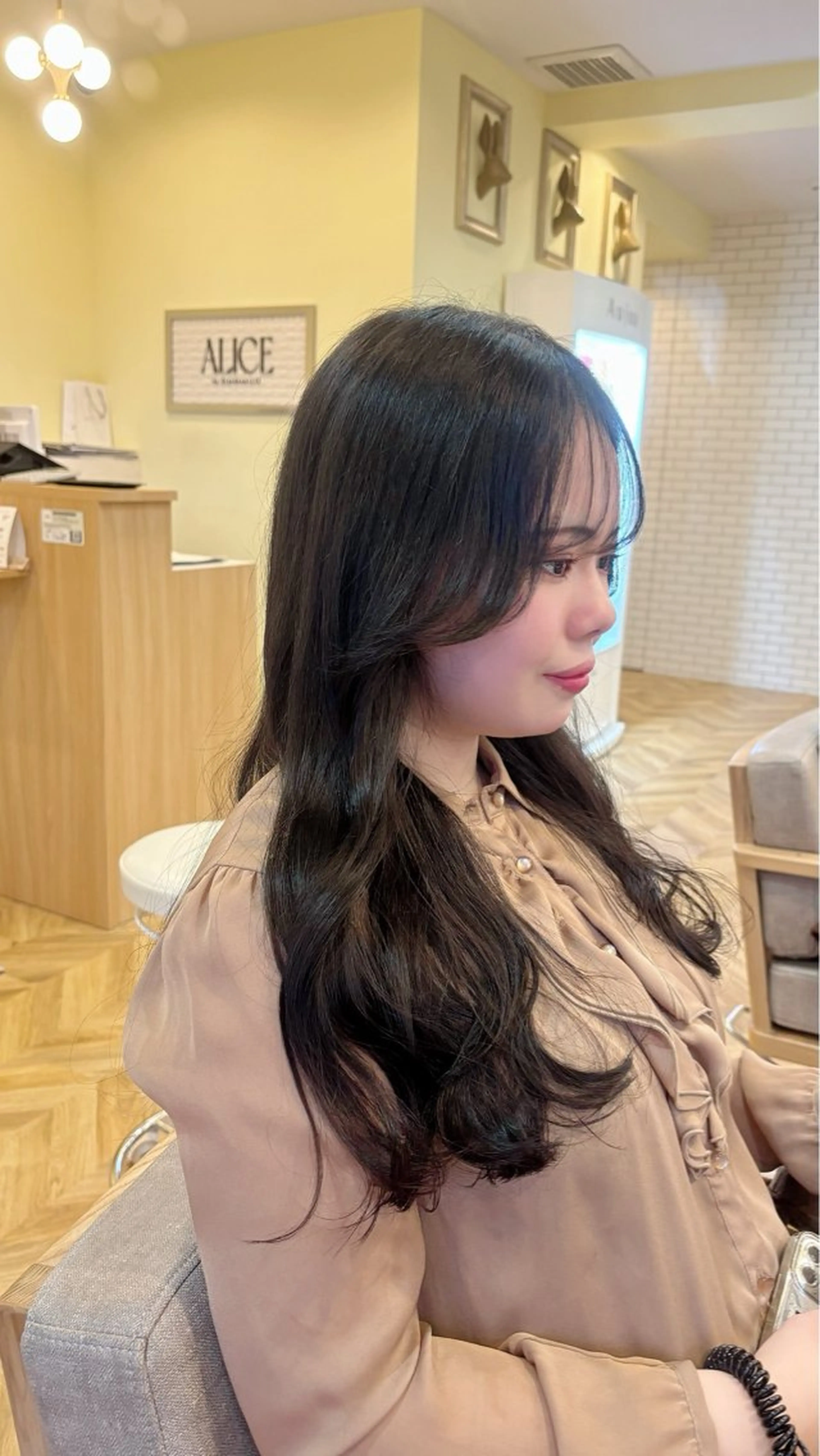 ロング 村上 乃綾のヘアスタイル